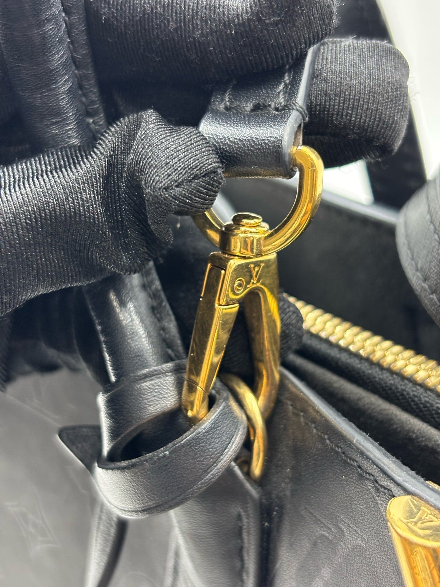 Louis Vuitton - Very Tote - Leather - Black - (medium)