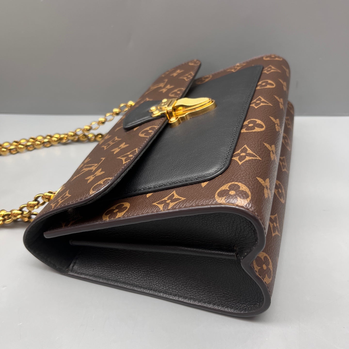 Louis Vuitton - Victoire - Leather - Brown - (mini)