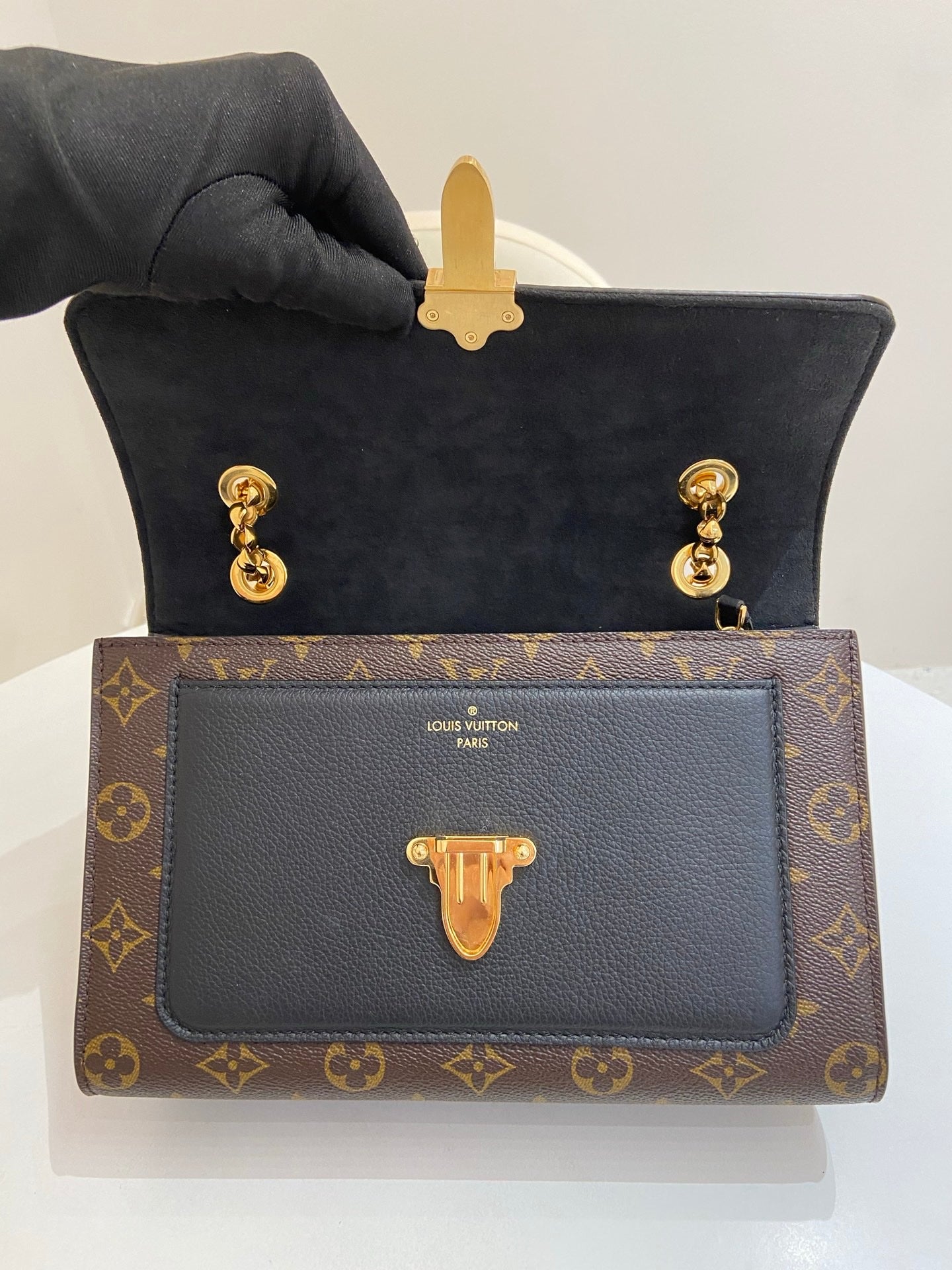 Louis Vuitton - Victoire - Leather - Brown - (mini)