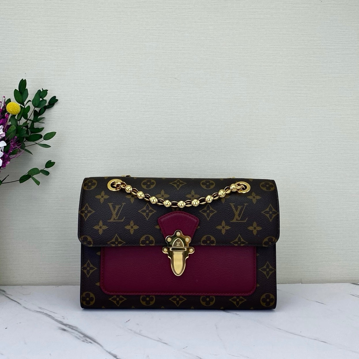 Louis Vuitton - Victoire - Leather - Multicolour - (medium)