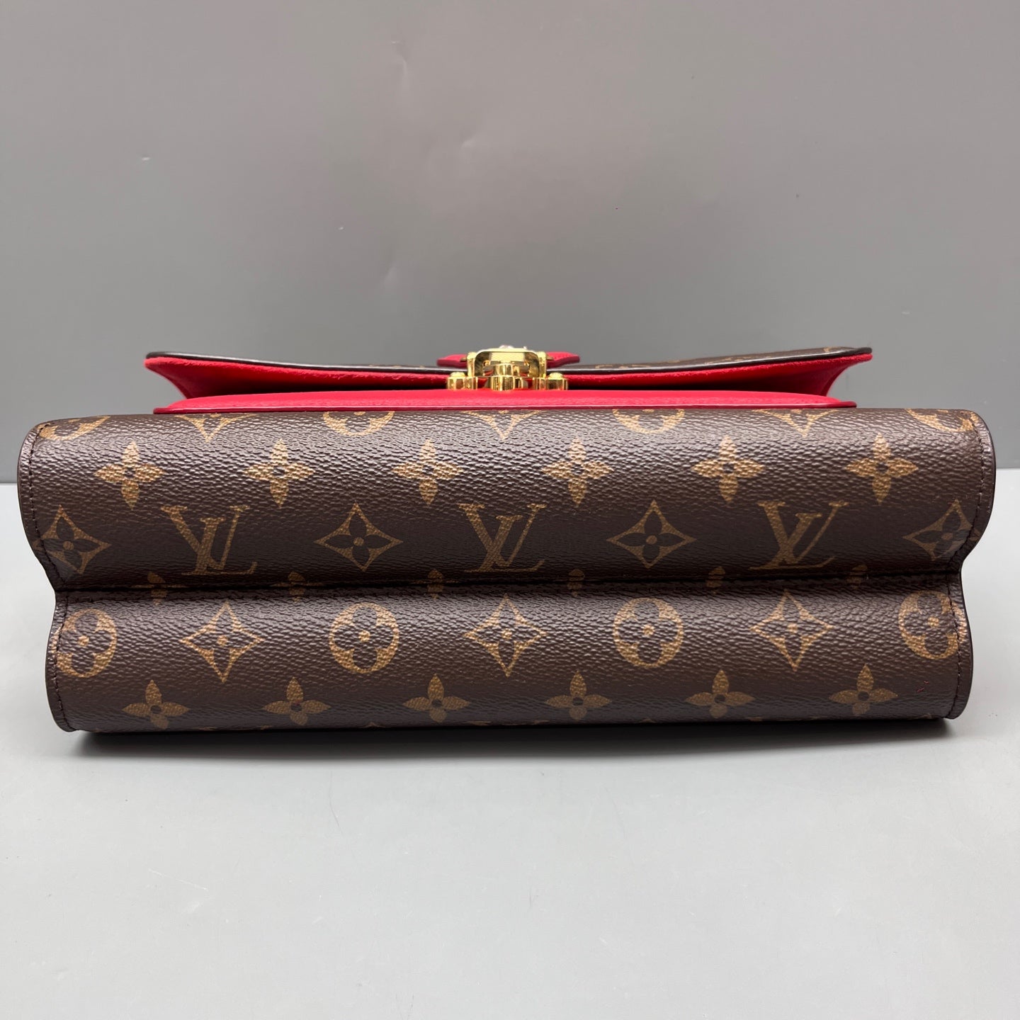 Louis Vuitton - Victoire - Leather - Multicolour - (medium)