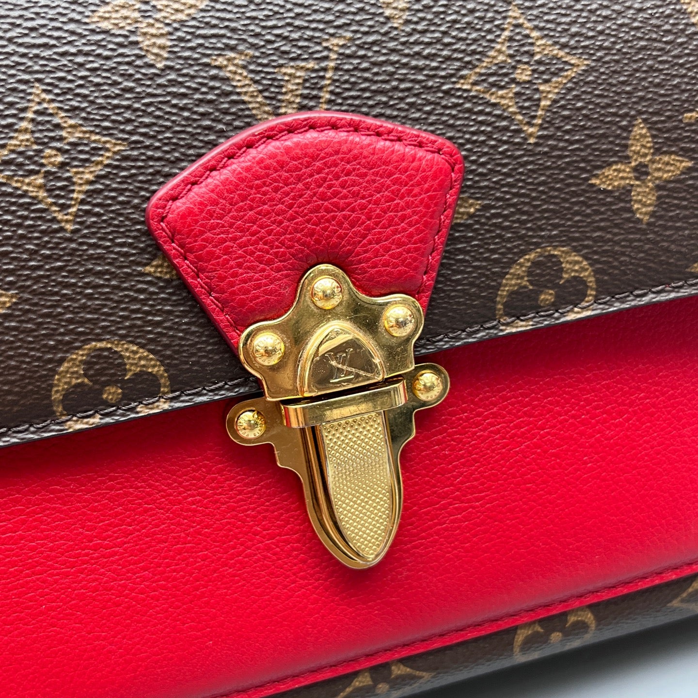 Louis Vuitton - Victoire - Leather - Multicolour - (medium)