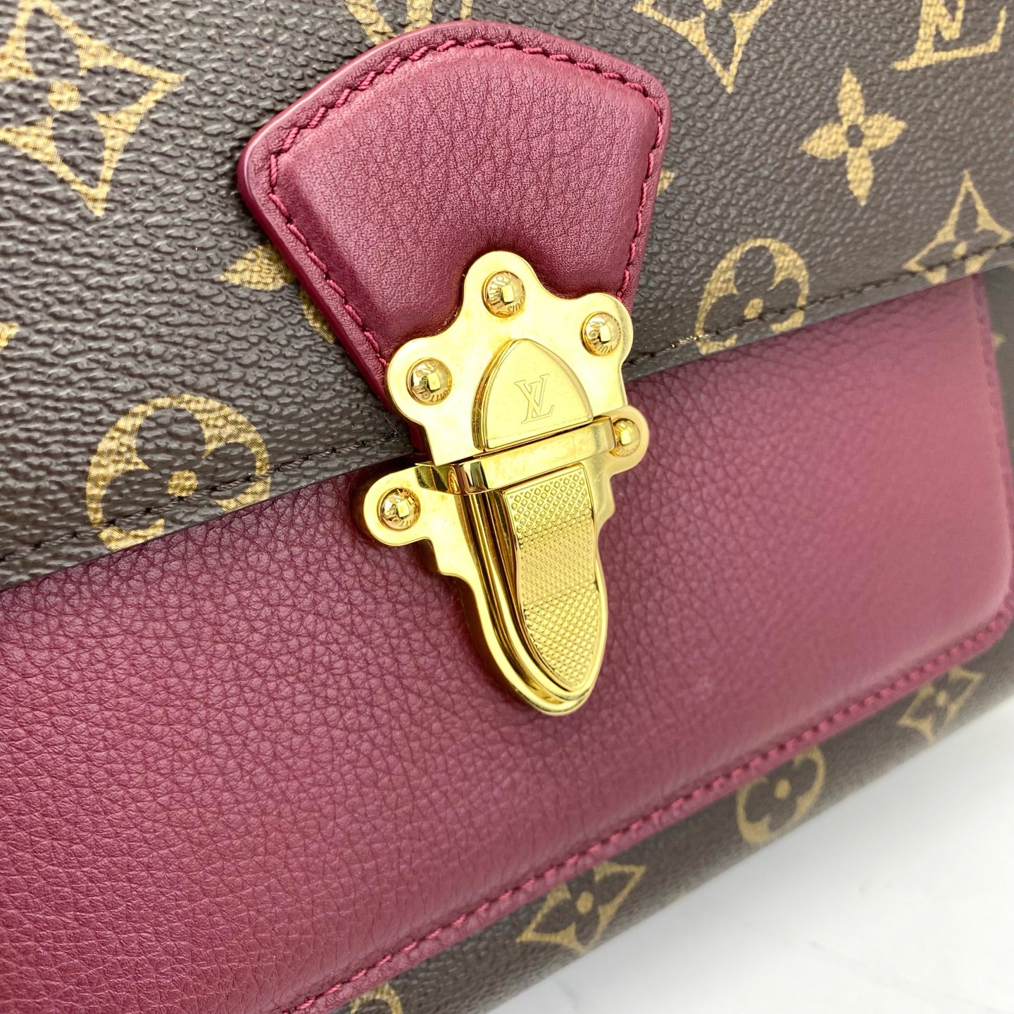 Louis Vuitton - Victoire - Leather - Multicolour - (medium)