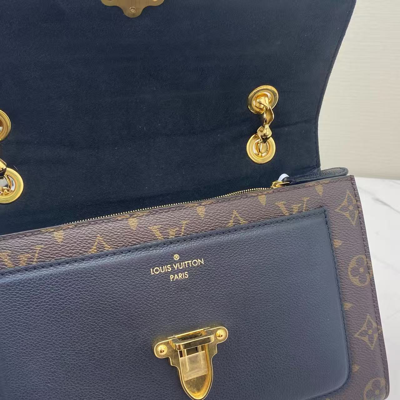 Louis Vuitton - Victoire - Monogram canvas and leather - Brown and Black with Gold-Tone Hardware - (medium)