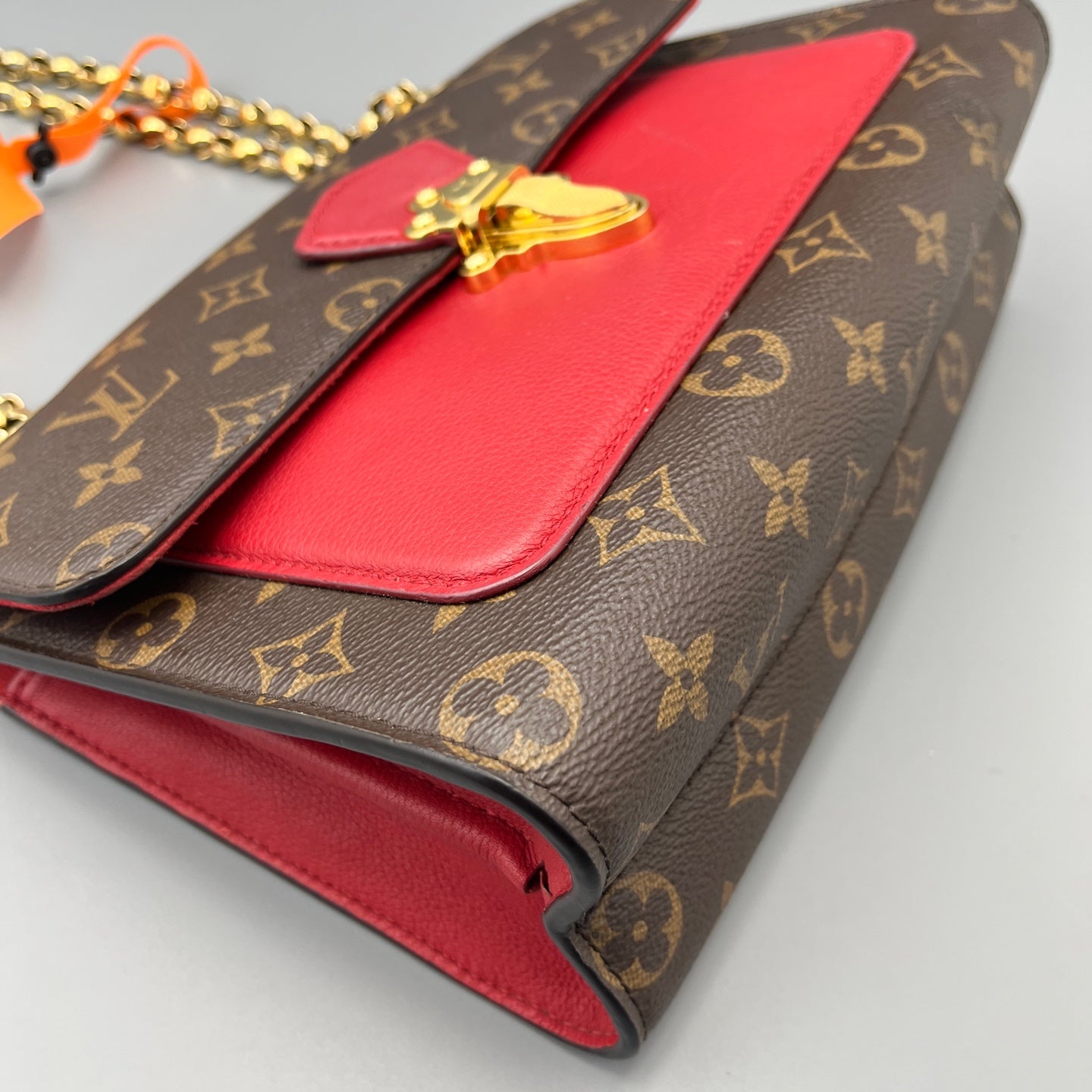 Louis Vuitton - Victoria Chain Bag - Monogram coated canvas and leather - Brown and Red - (Medium)