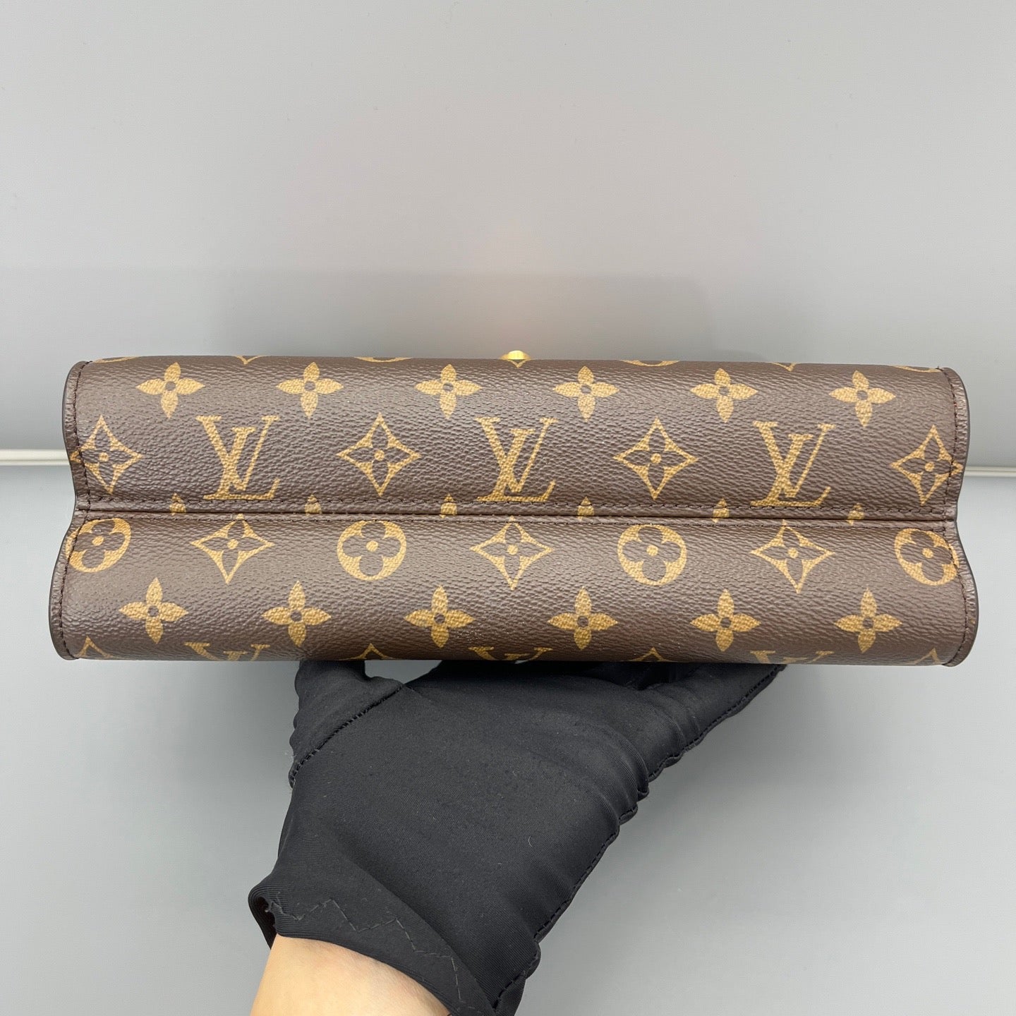 Louis Vuitton - Victoria Chain Bag - Monogram coated canvas with grained leather trim - Red - (medium)