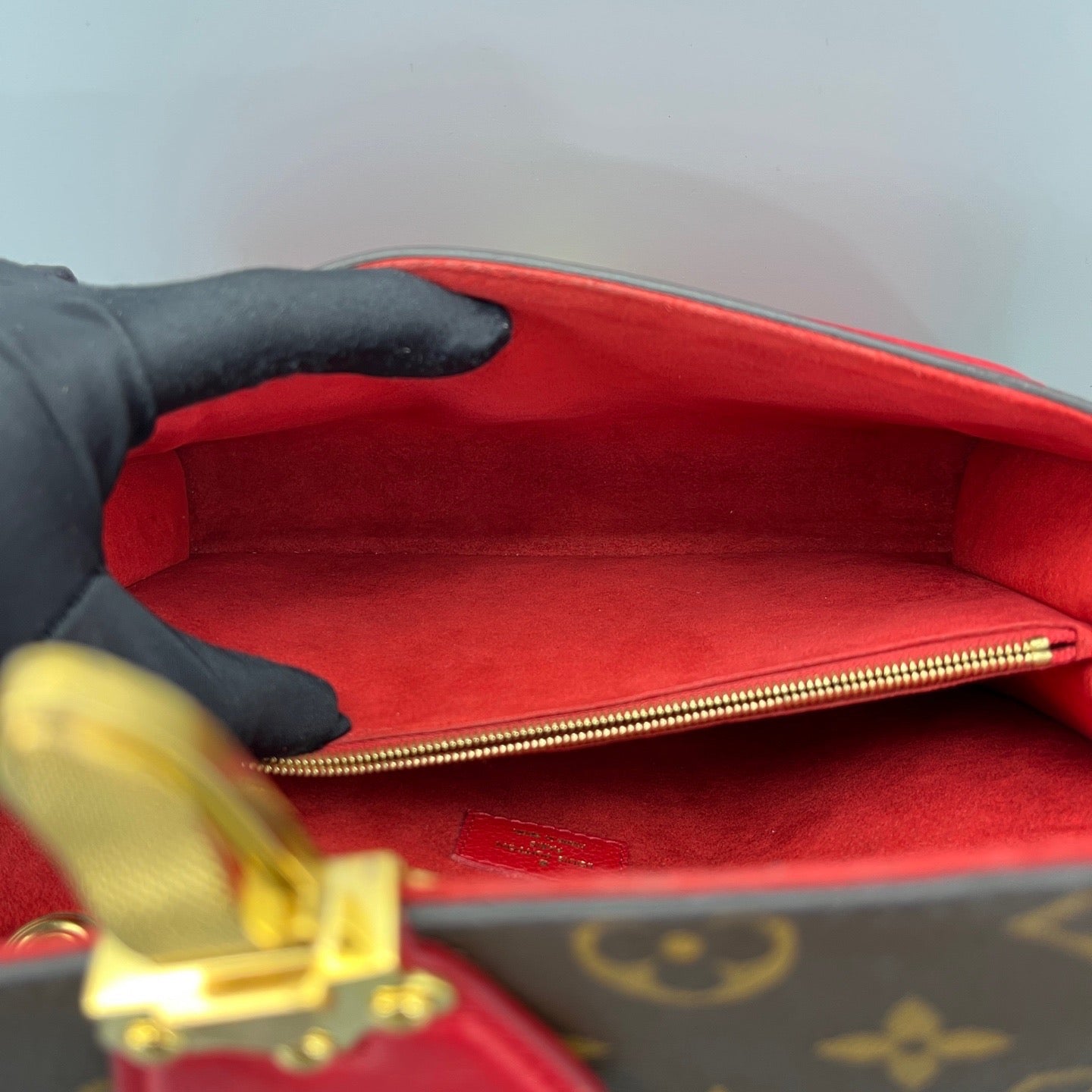 Louis Vuitton - Victoria Chain Bag - Monogram coated canvas with grained leather trim - Red - (medium)