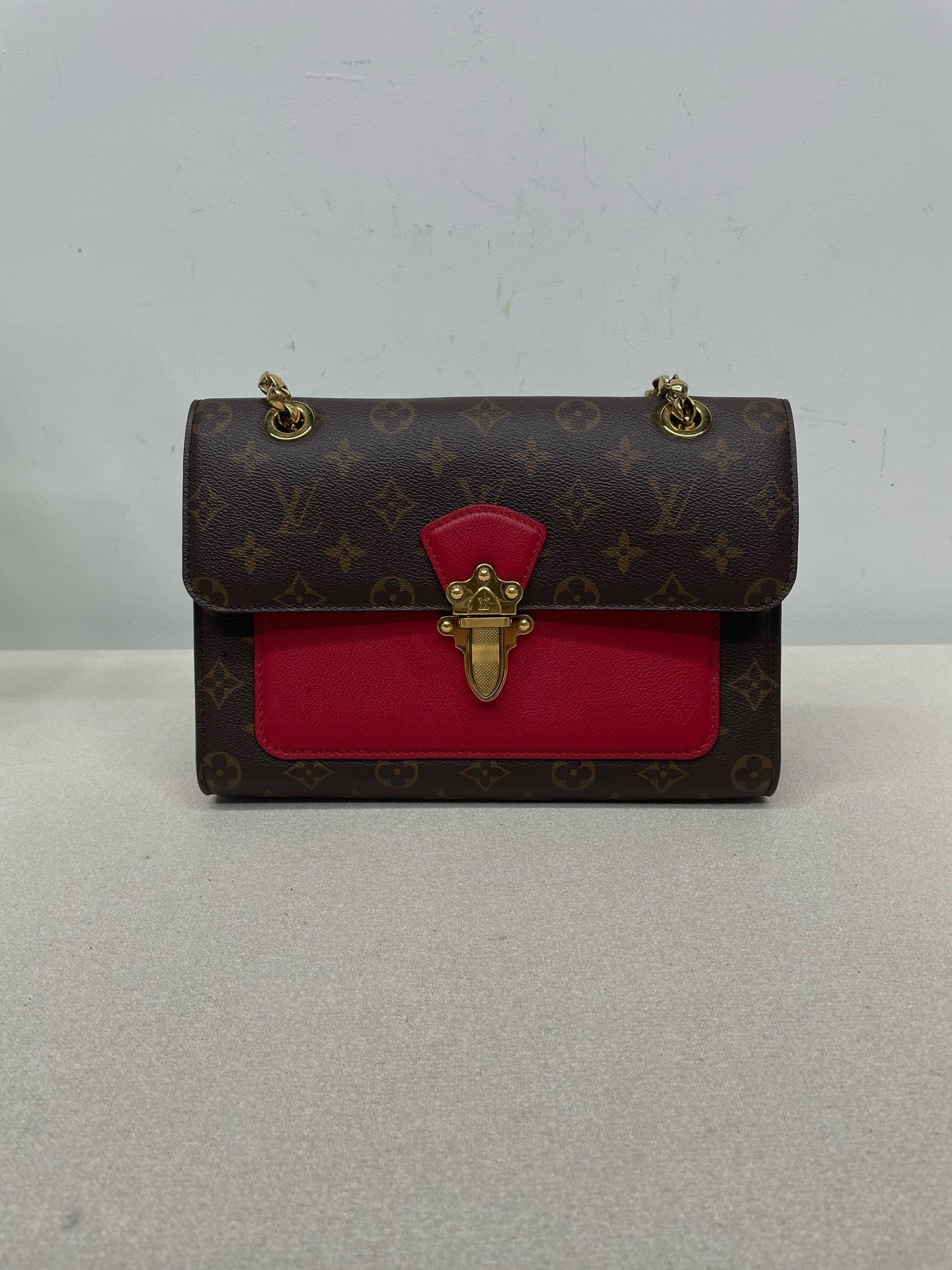 Louis Vuitton - Victoria - Leather - Multicolour - (medium)