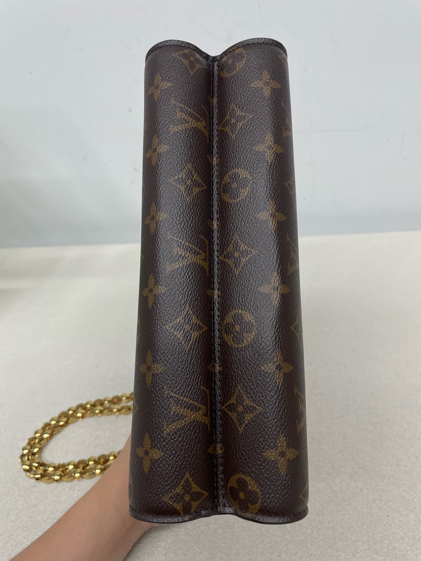 Louis Vuitton - Victoria - Leather - Multicolour - (medium)