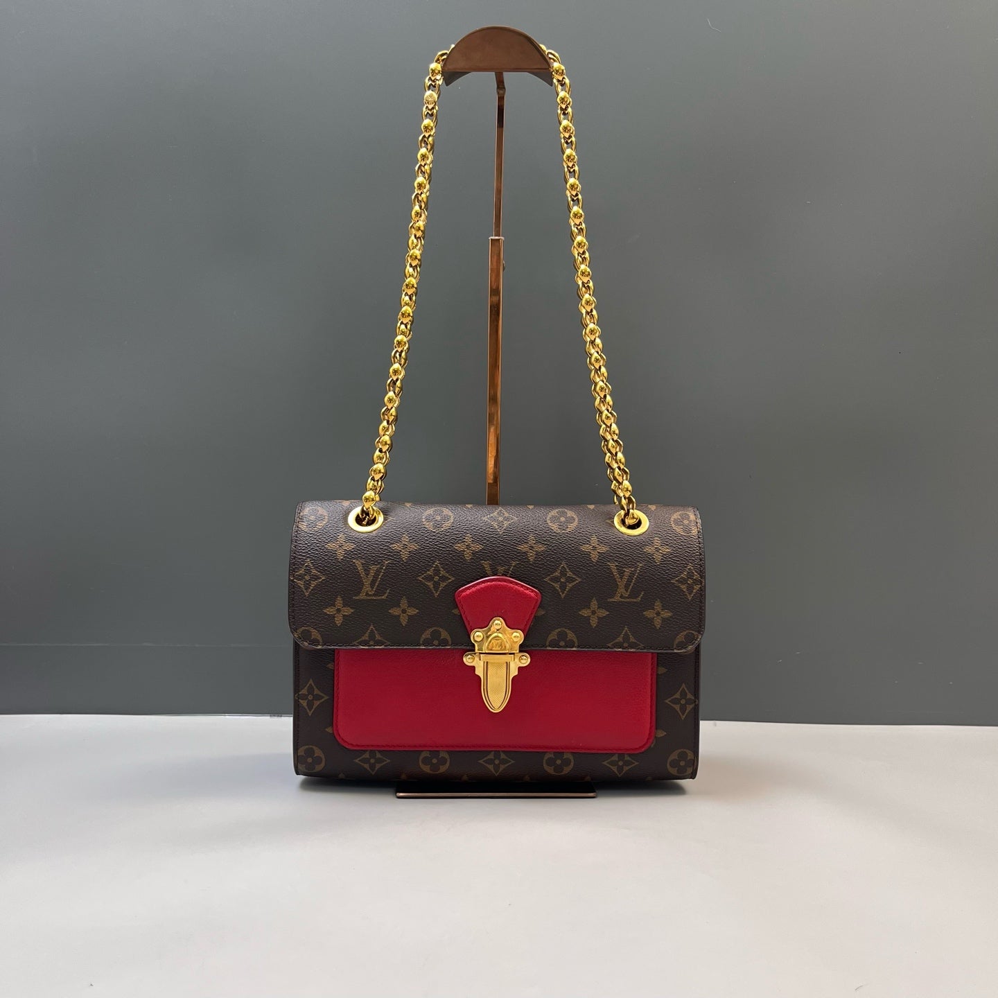 Louis Vuitton - Victoria - Synthetic - Multicolour - (medium)