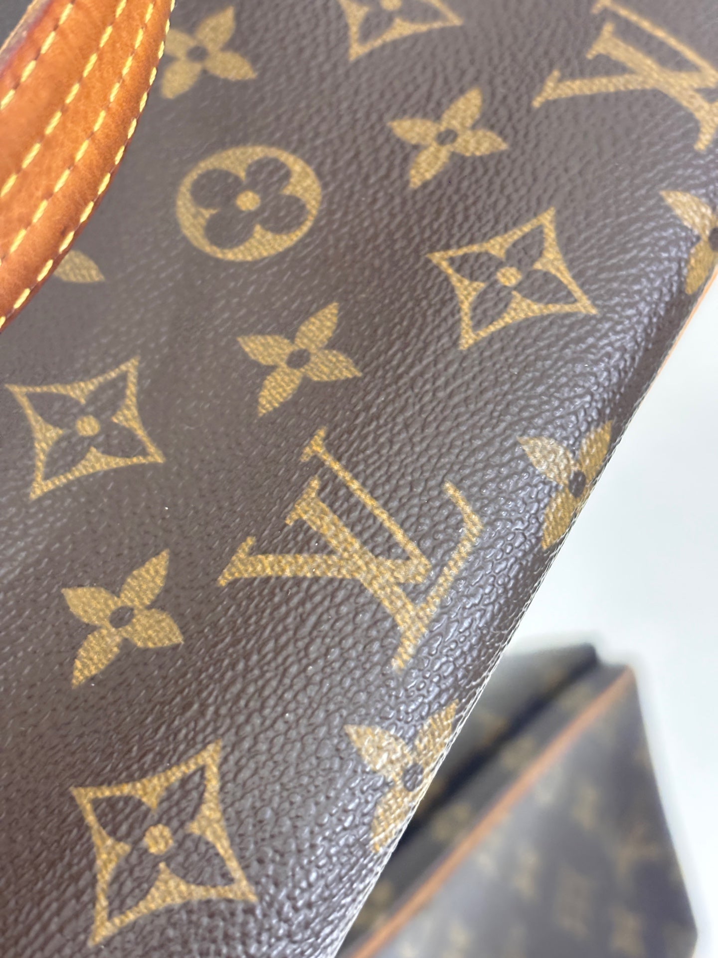Louis Vuitton - Vintage Monogram Double Flap Shoulder Bag - Monogram coated canvas with Vachetta leather trim - Brown - (Small)