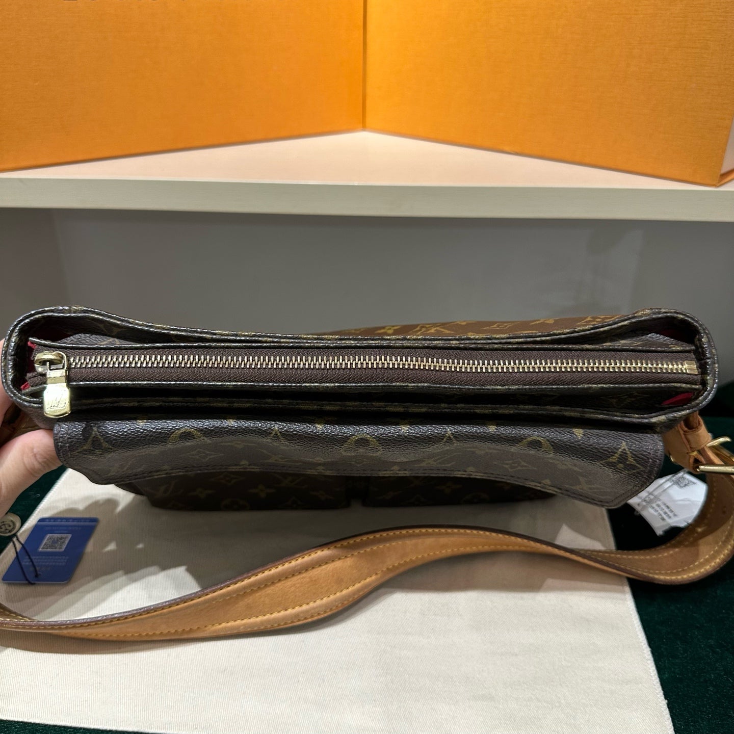 Louis Vuitton - Viva-Cité MM - Monogram coated canvas with Vachetta leather trim - Brown - (medium)