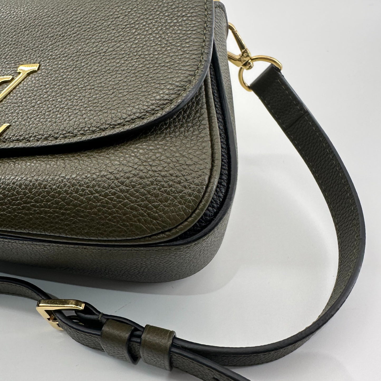 Louis Vuitton - Vivienne Flap Bag - Grained leather - Green - (small)