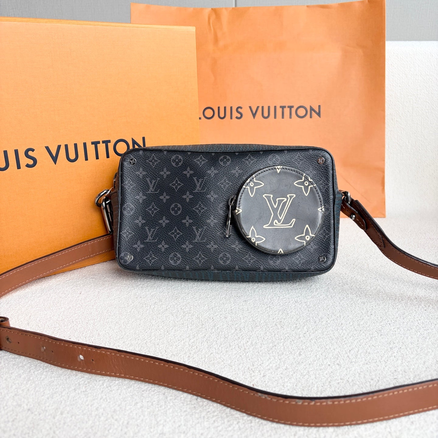 Louis Vuitton - Volga On Strap - Leather - Grey - (Small)