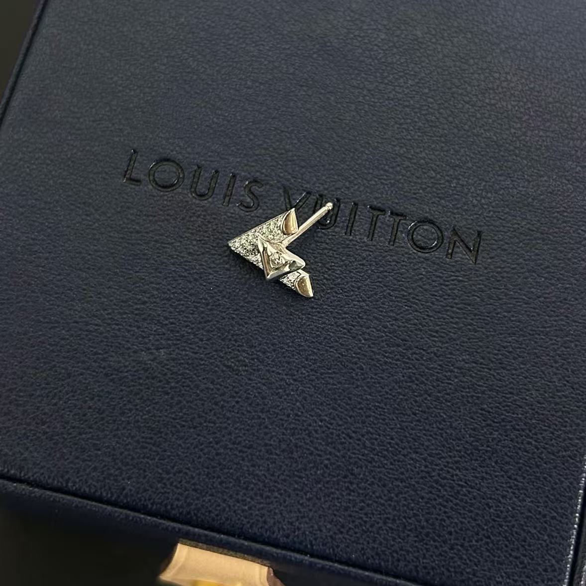 Louis Vuitton - Volt - White gold - Silver