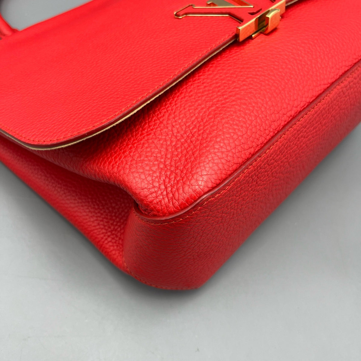 Louis Vuitton - Volta - Leather - Red - (medium)