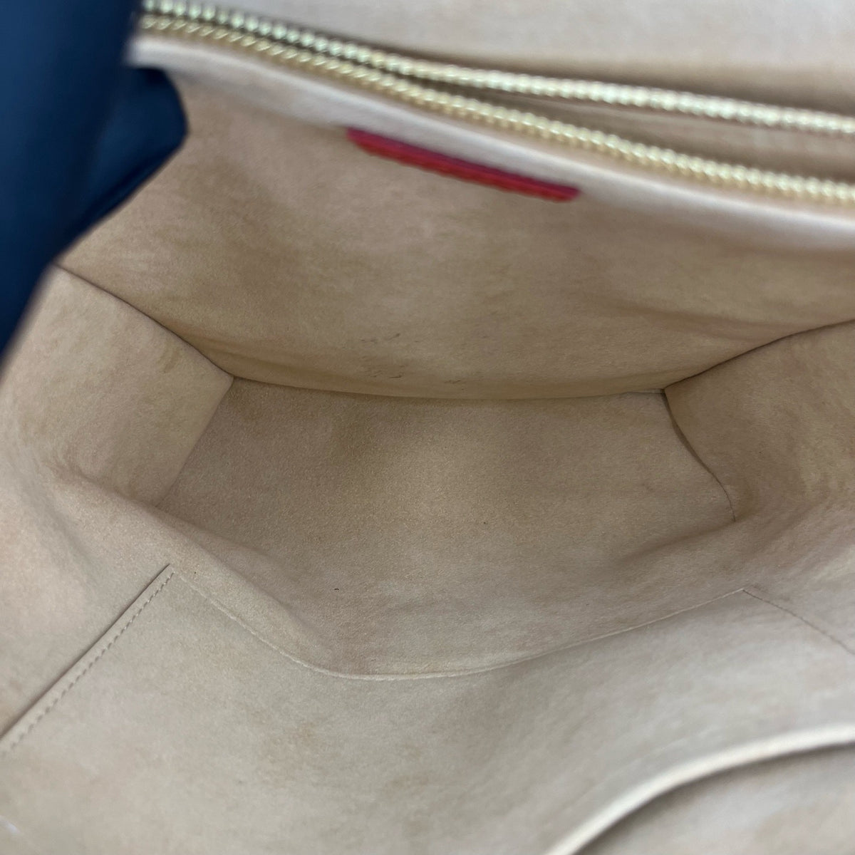 Louis Vuitton - Volta - Leather - Red - (medium)