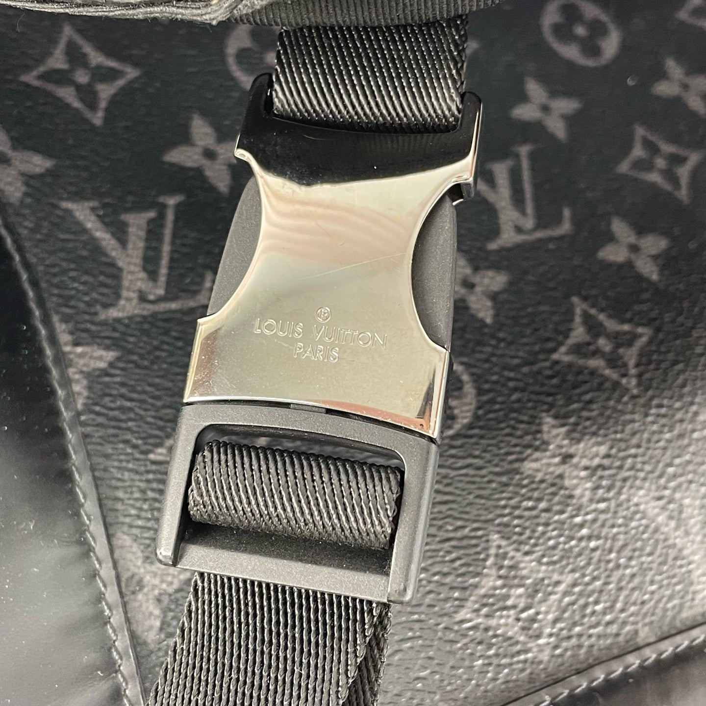 Louis Vuitton - Voyager - Leather - Black - (medium)