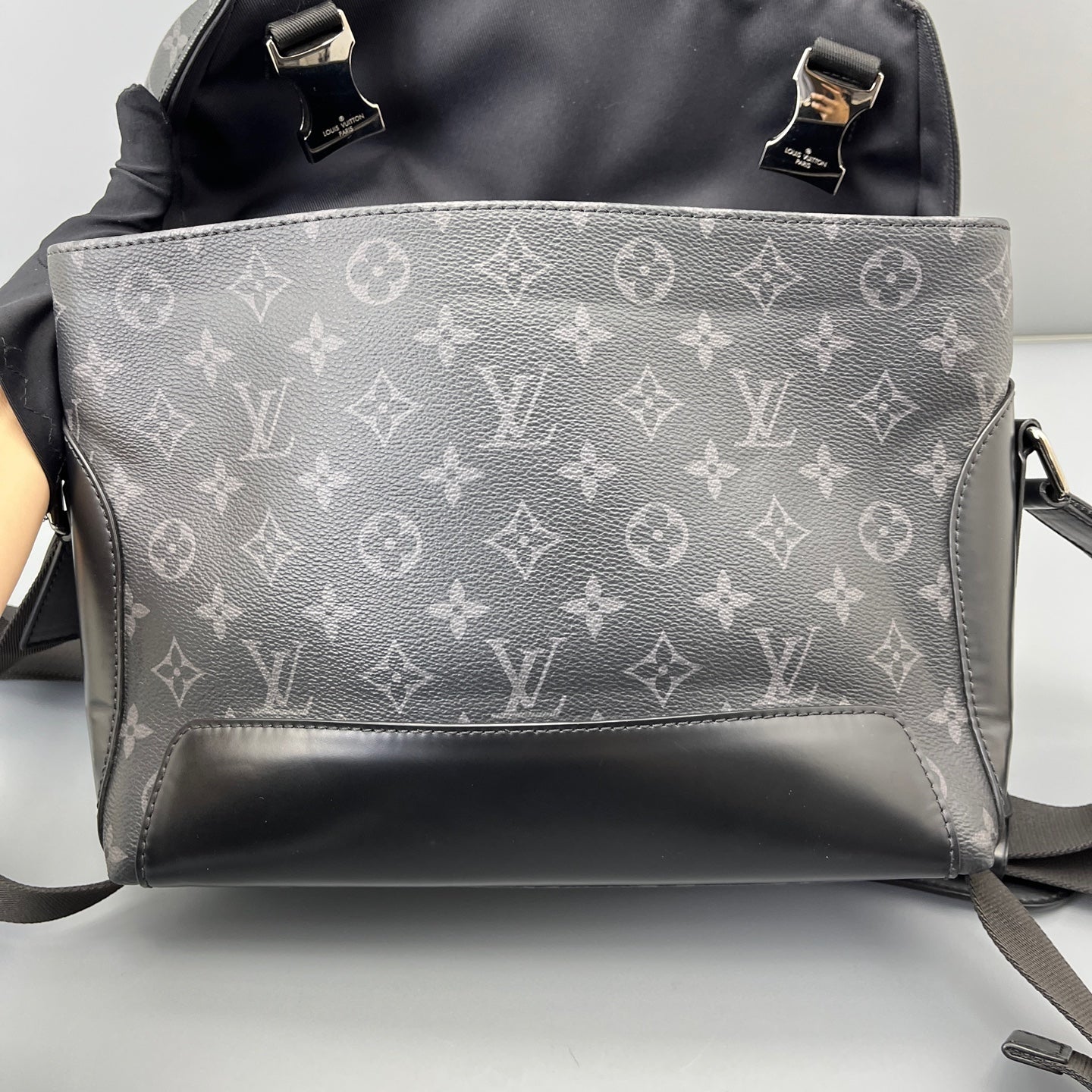 Louis Vuitton - Voyager Messenger Bag - Monogram Eclipse coated canvas with cowhide leather trim - Black - (medium)
