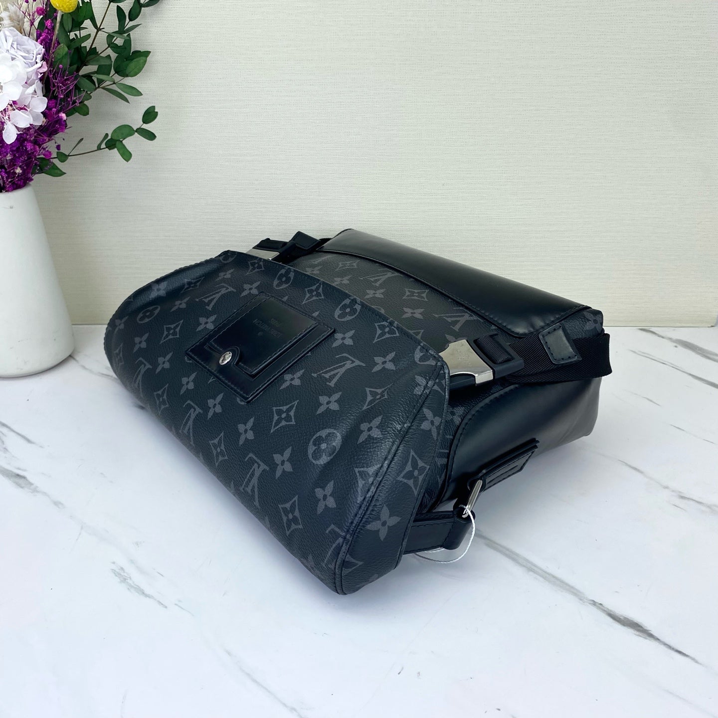 Louis Vuitton - Voyager - Synthetic - Black - (medium)