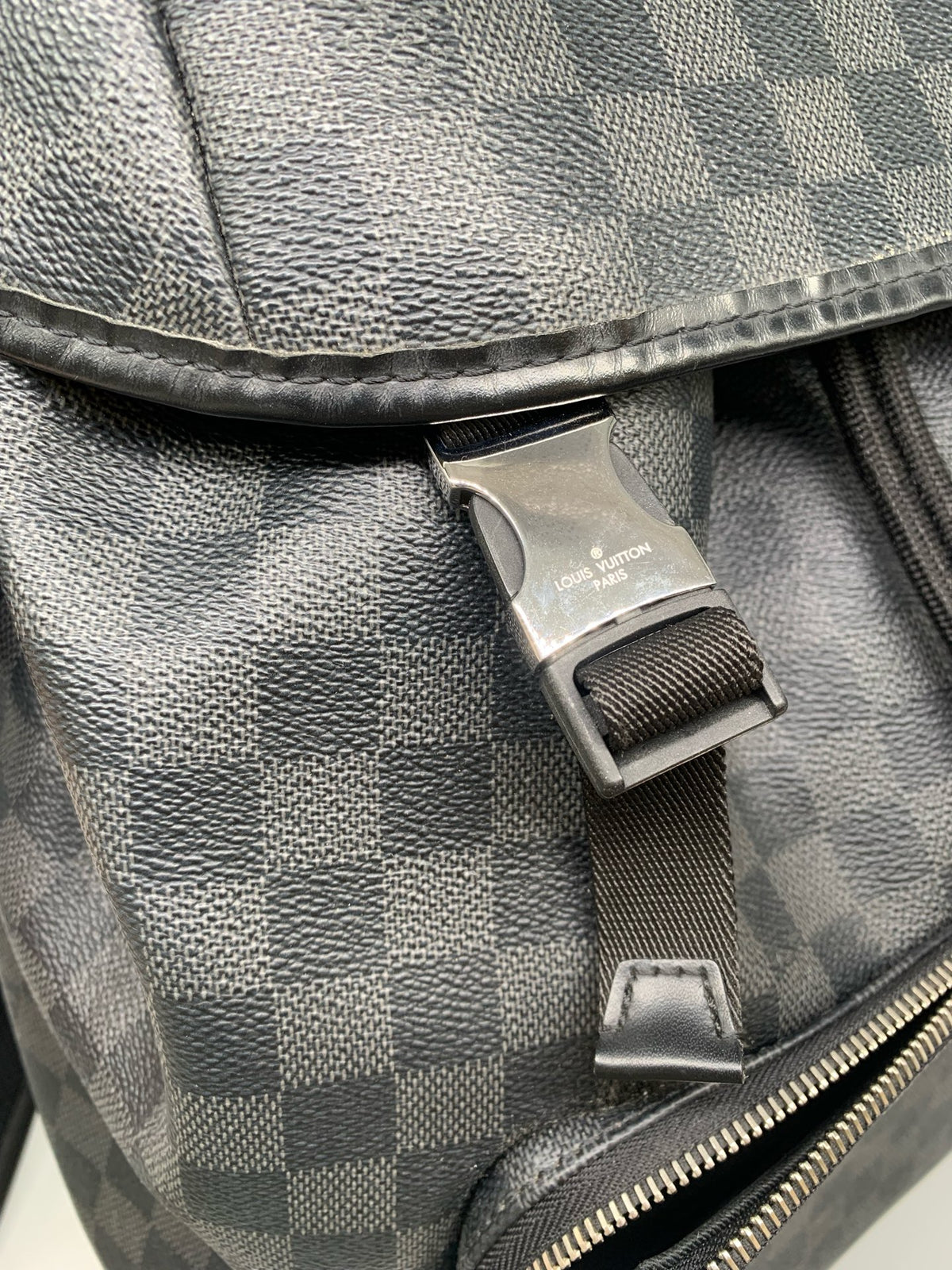 Louis Vuitton - Zack - Synthetic - Grey - (large)