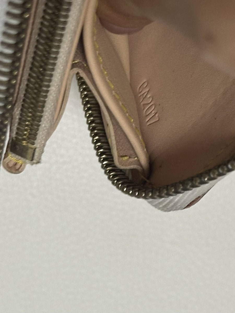 Louis Vuitton - Zippy Wallet - Monogram coated canvas with leather trim and interior - White with Multicolour Monogram print; Beige interior; Gold-tone hardware - (Medium)