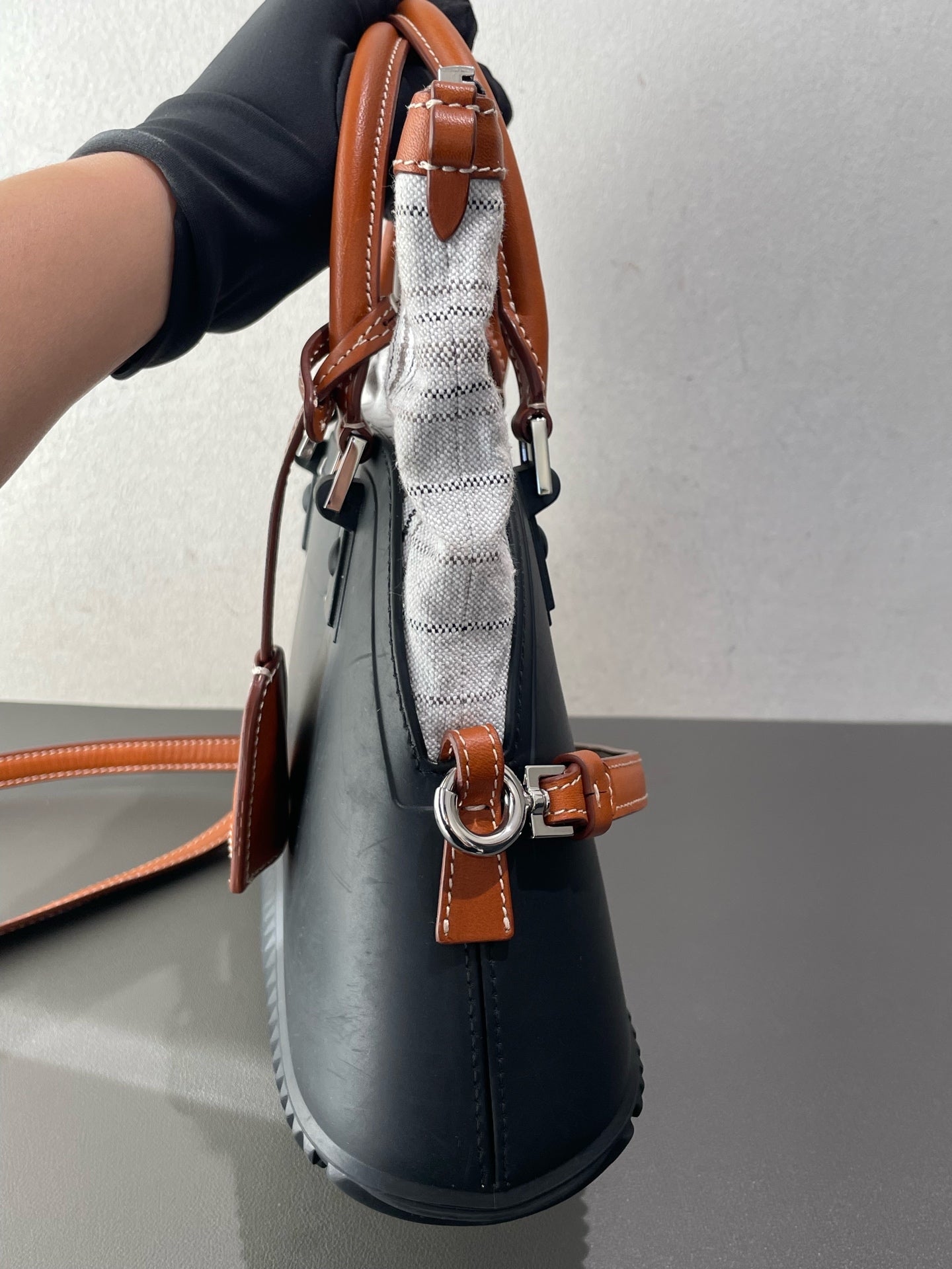 Maison Margiela - 5AC - Calfskin leather and fabric - Black and Tan - (small)