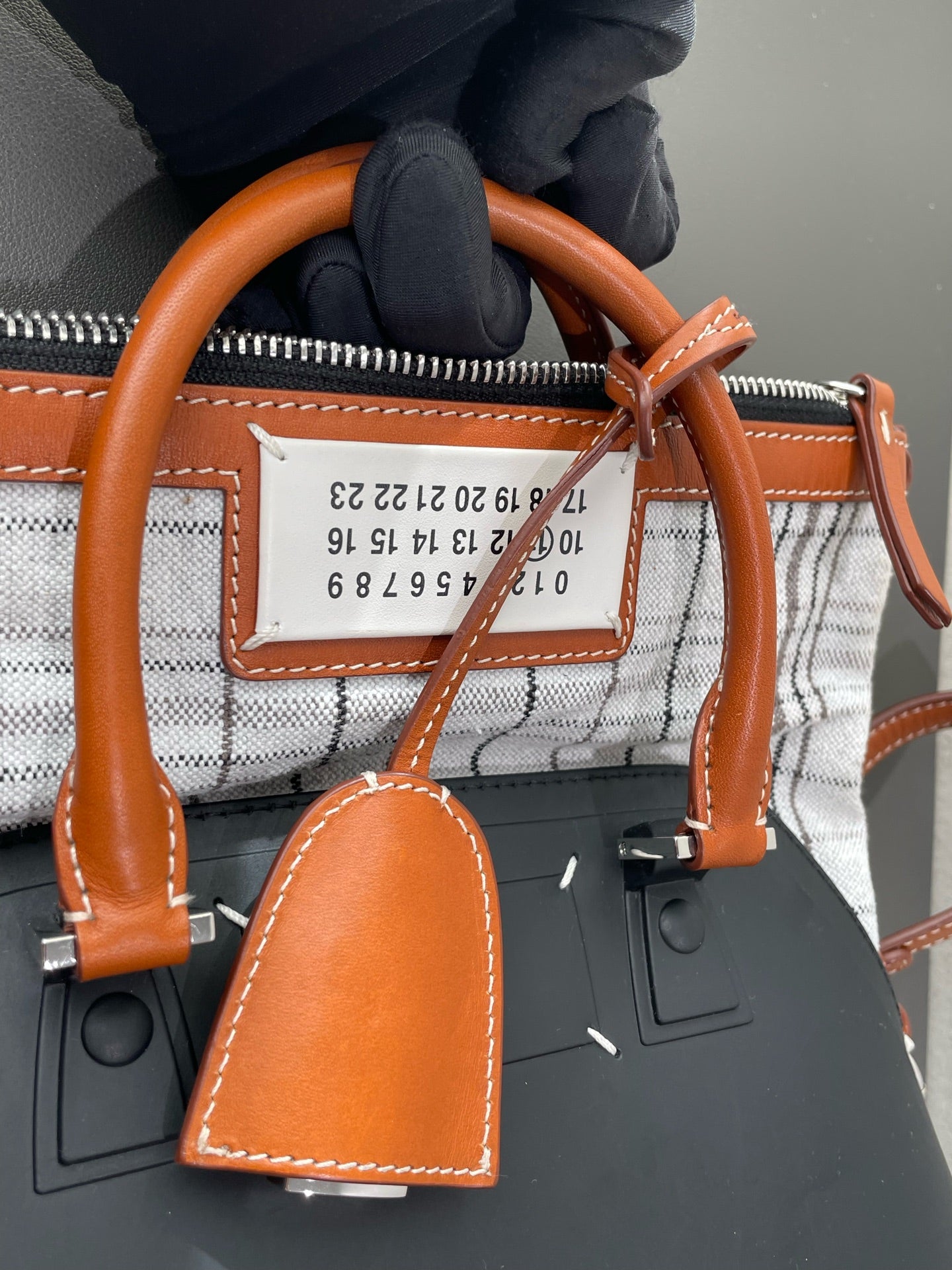 Maison Margiela - 5AC - Calfskin leather and fabric - Black and Tan - (small)