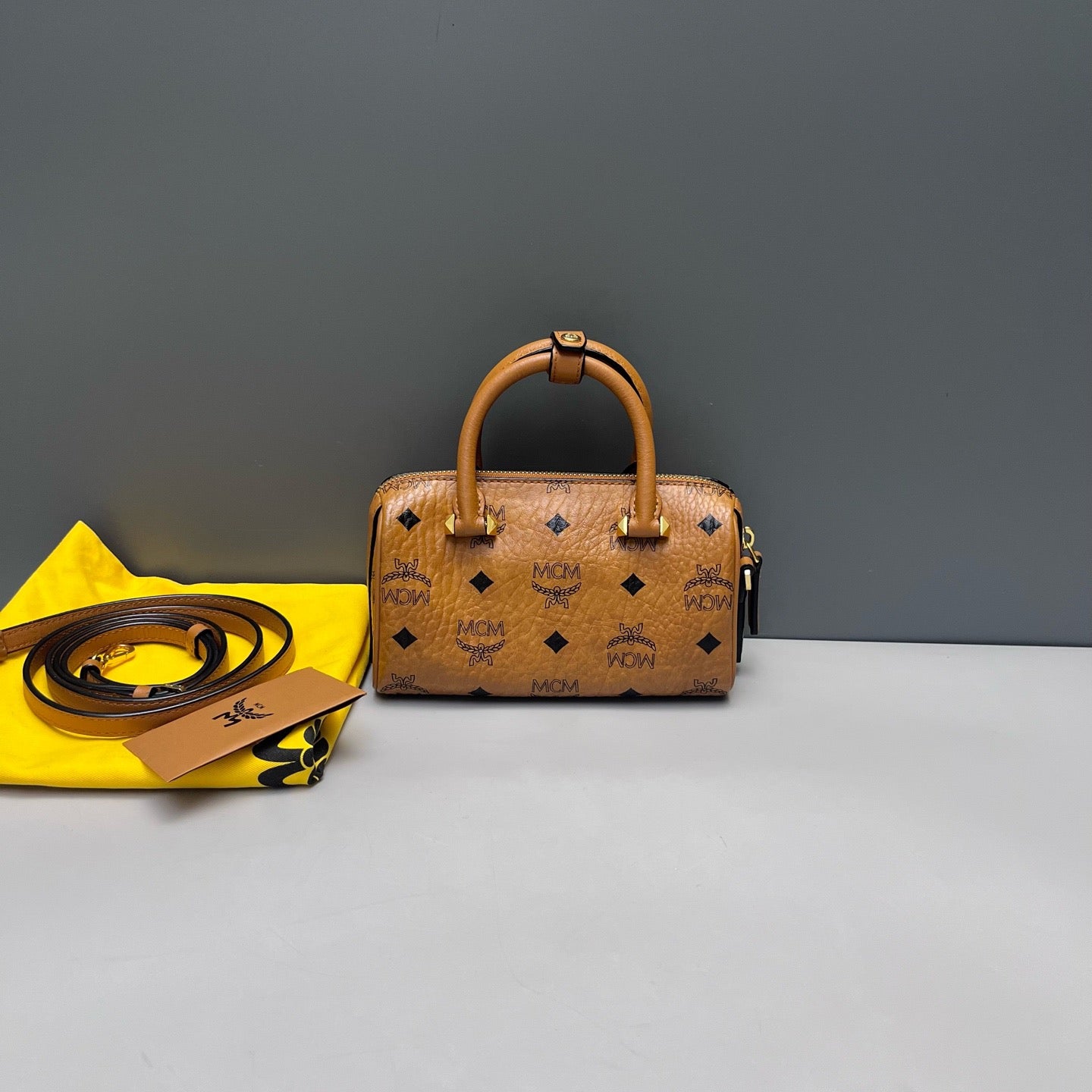 MCM - Boston Bag Mini - Leather - Brown - (mini)