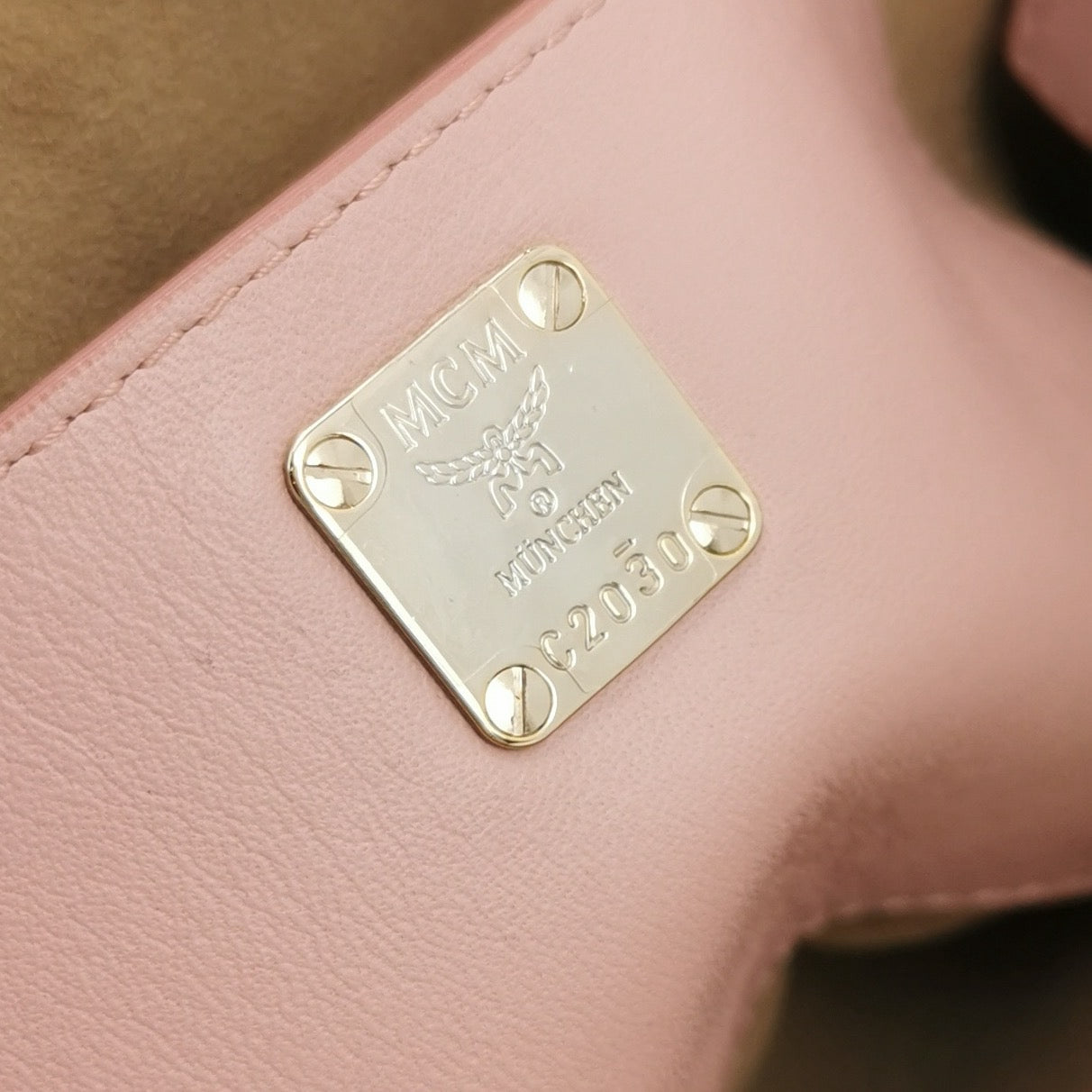 MCM - Visetos Mini Pochette - Coated canvas with leather trim - Pink - (mini)
