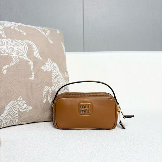 Miu Miu - Camera Bag - Lambskin leather - Brown - (mini)