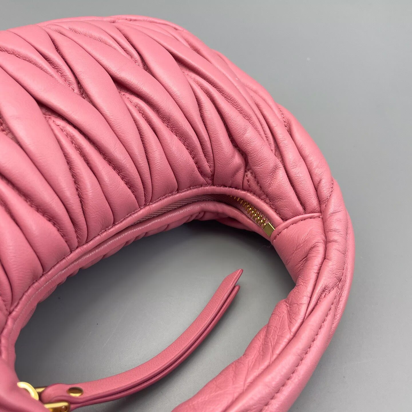 Miu Miu - Hobo Bag - Pleated leather - Pink - (Mini)