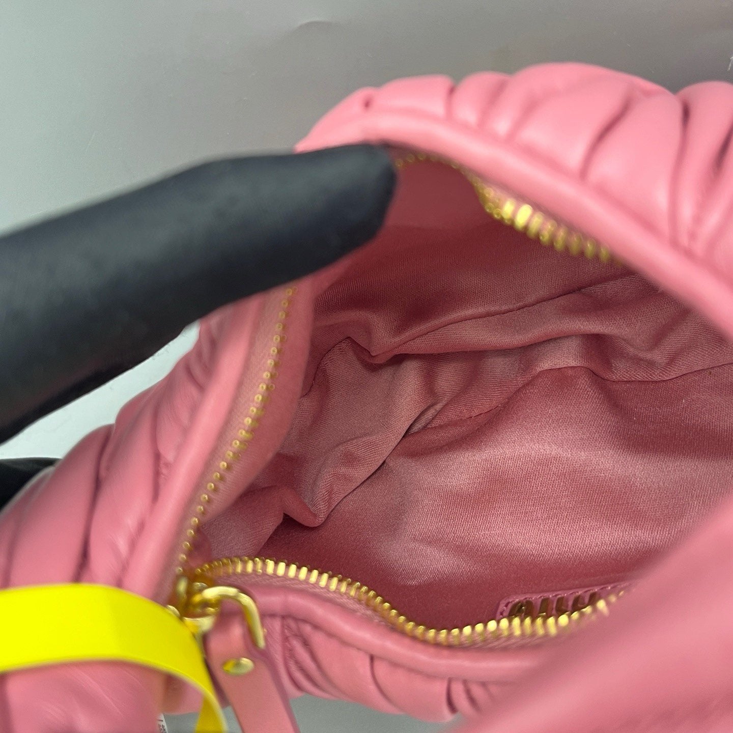 Miu Miu - Hobo Bag - Pleated leather - Pink - (Mini)