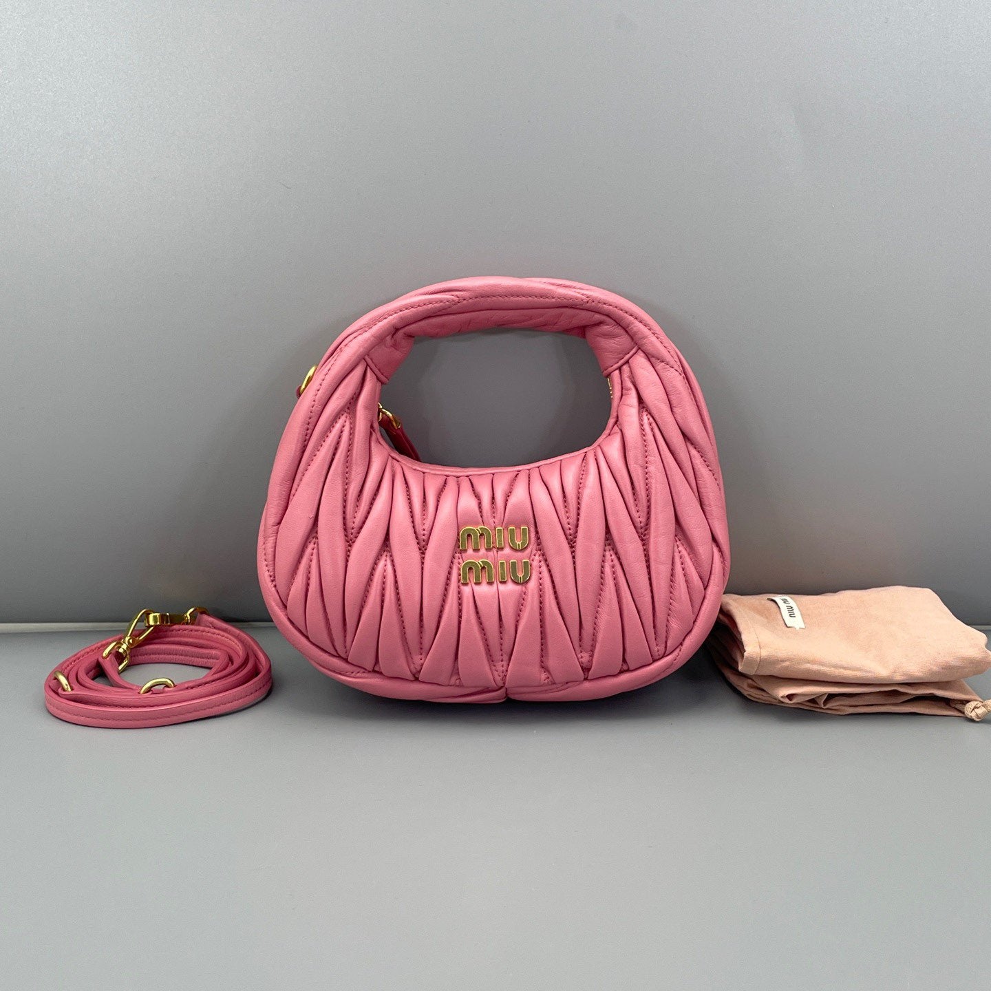 Miu Miu - Hobo Bag - Pleated leather - Pink - (Mini)