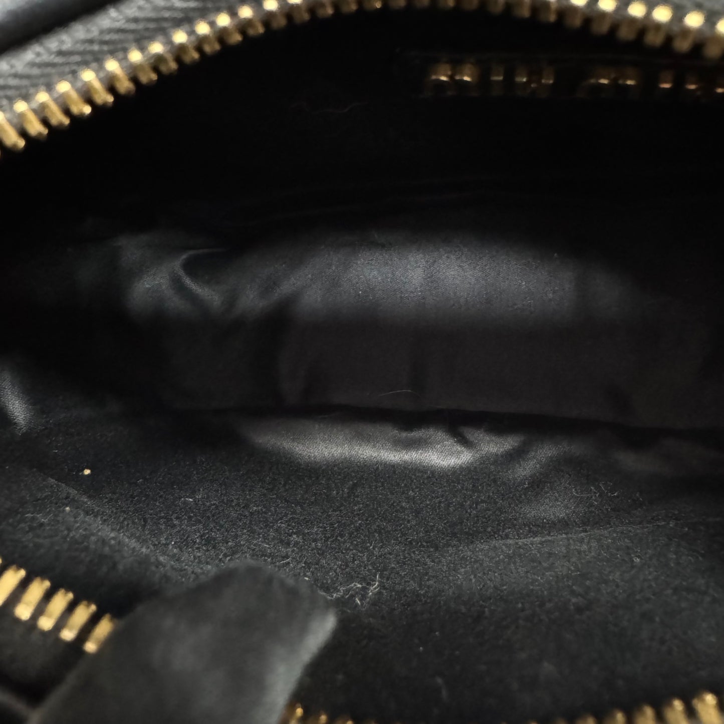 Miu Miu - Hobo - Leather - Black - (small)