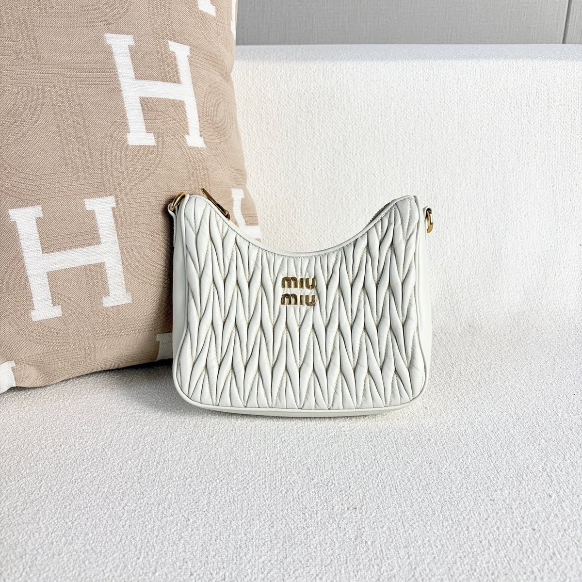 Miu Miu - Hobo - Leather - White - (small)