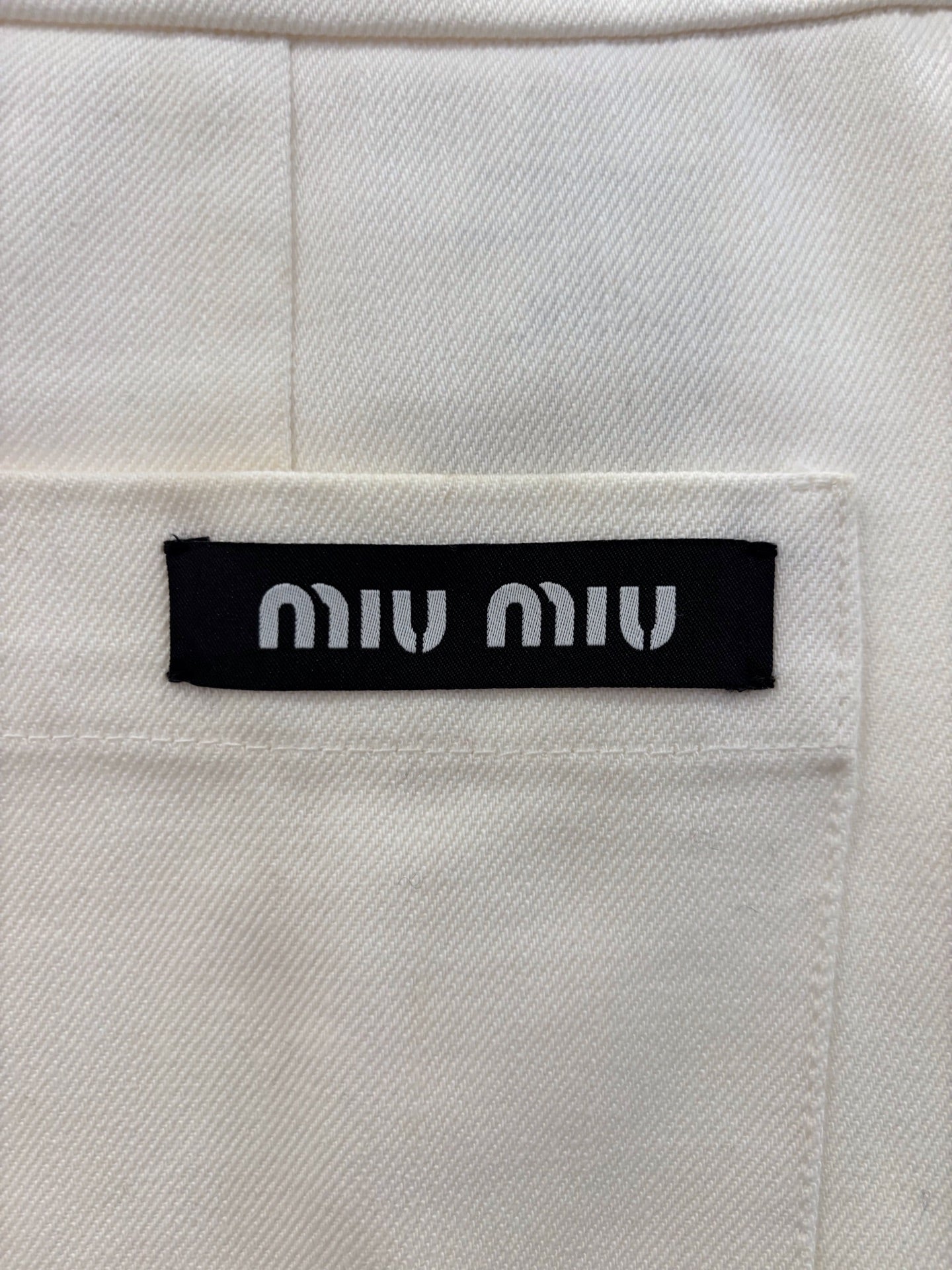 Miu Miu - Hollow Floral Lace Denim Shorts - Denim (Cotton blend) - White - (38)
