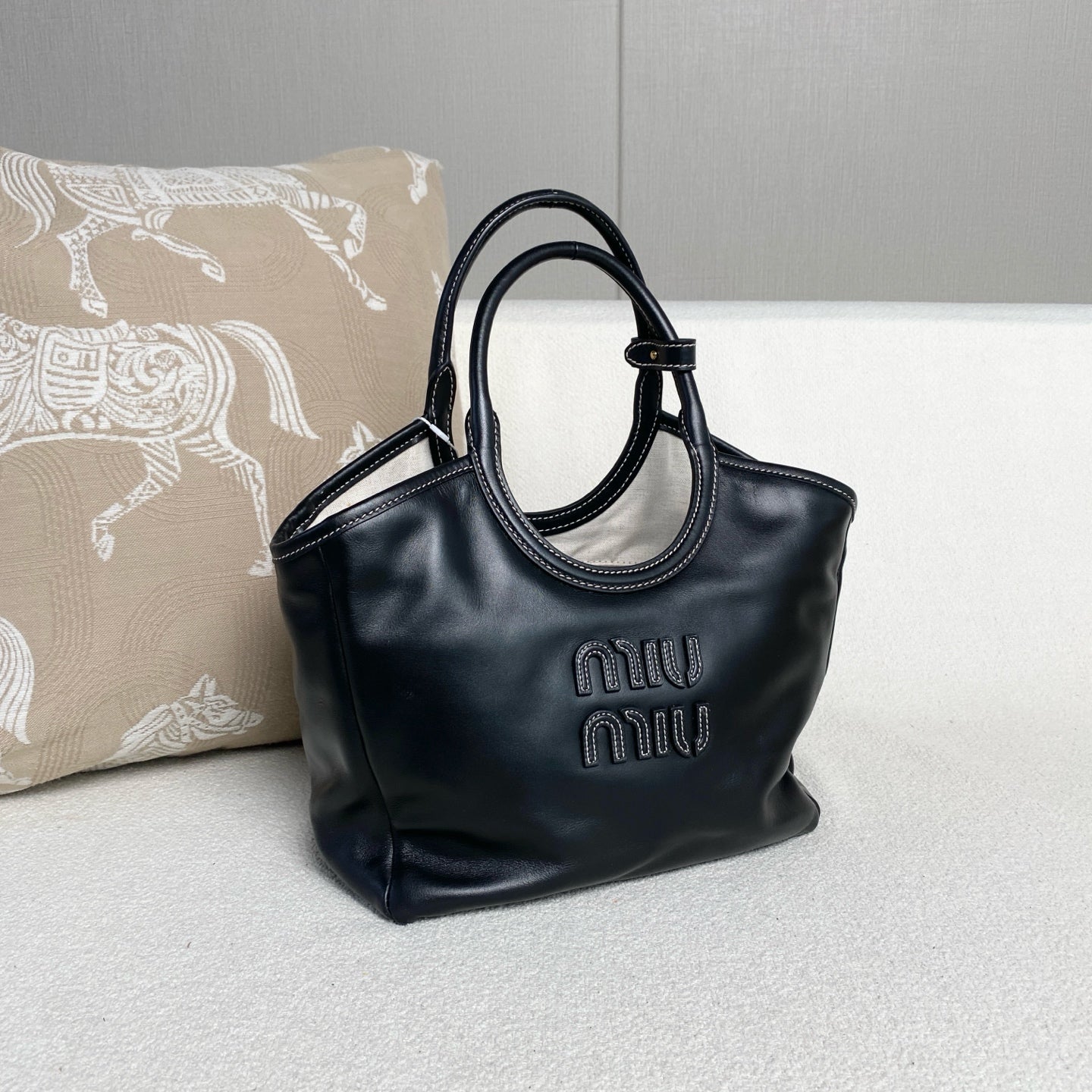 Miu Miu - Ivy Market Basket Tote Bag - Cowhide leather - Black - (Small)