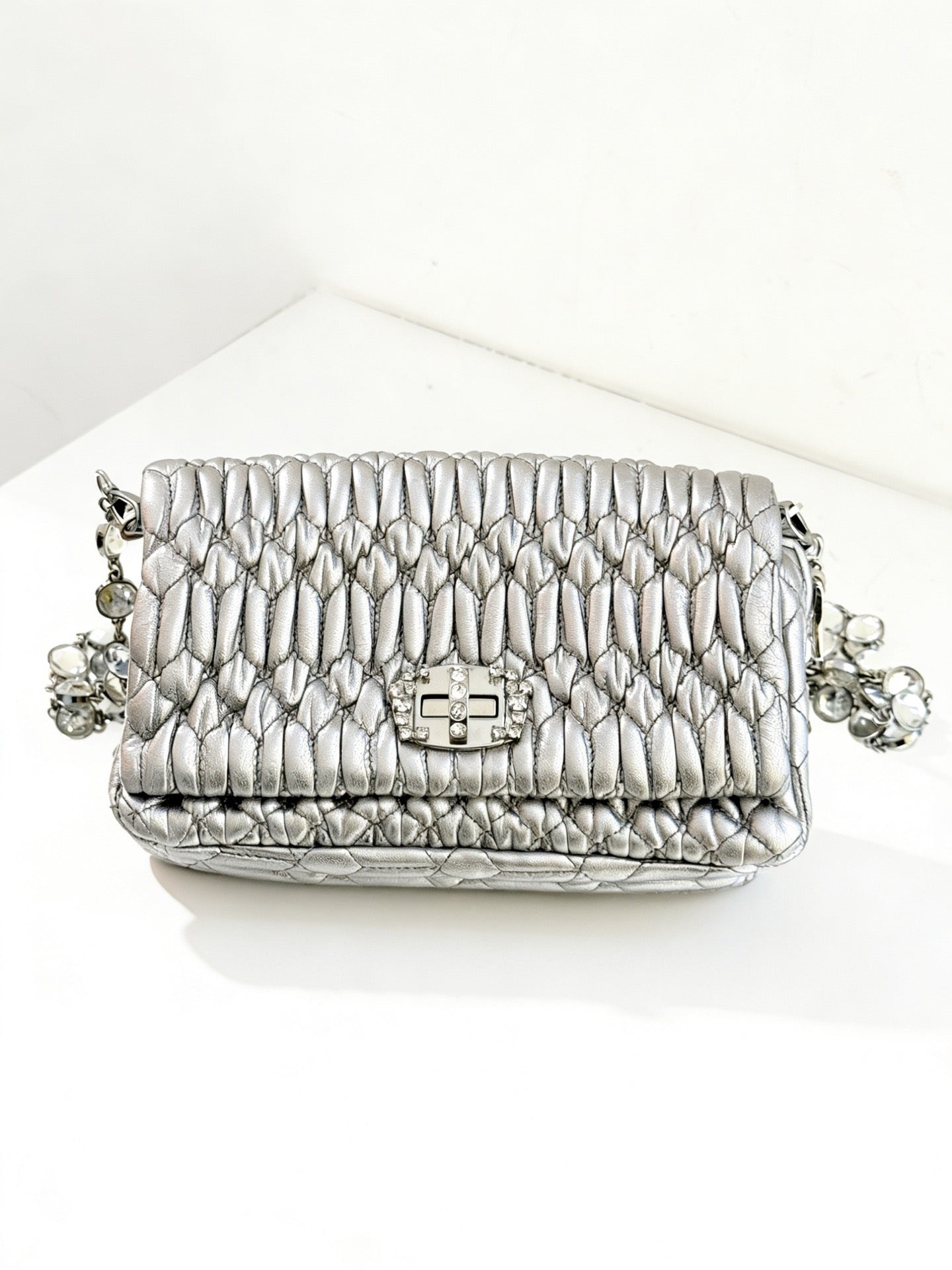 Miu Miu - Matelassé Crystal Chain Flap Bag - Lambskin leather - Silver - (mini)