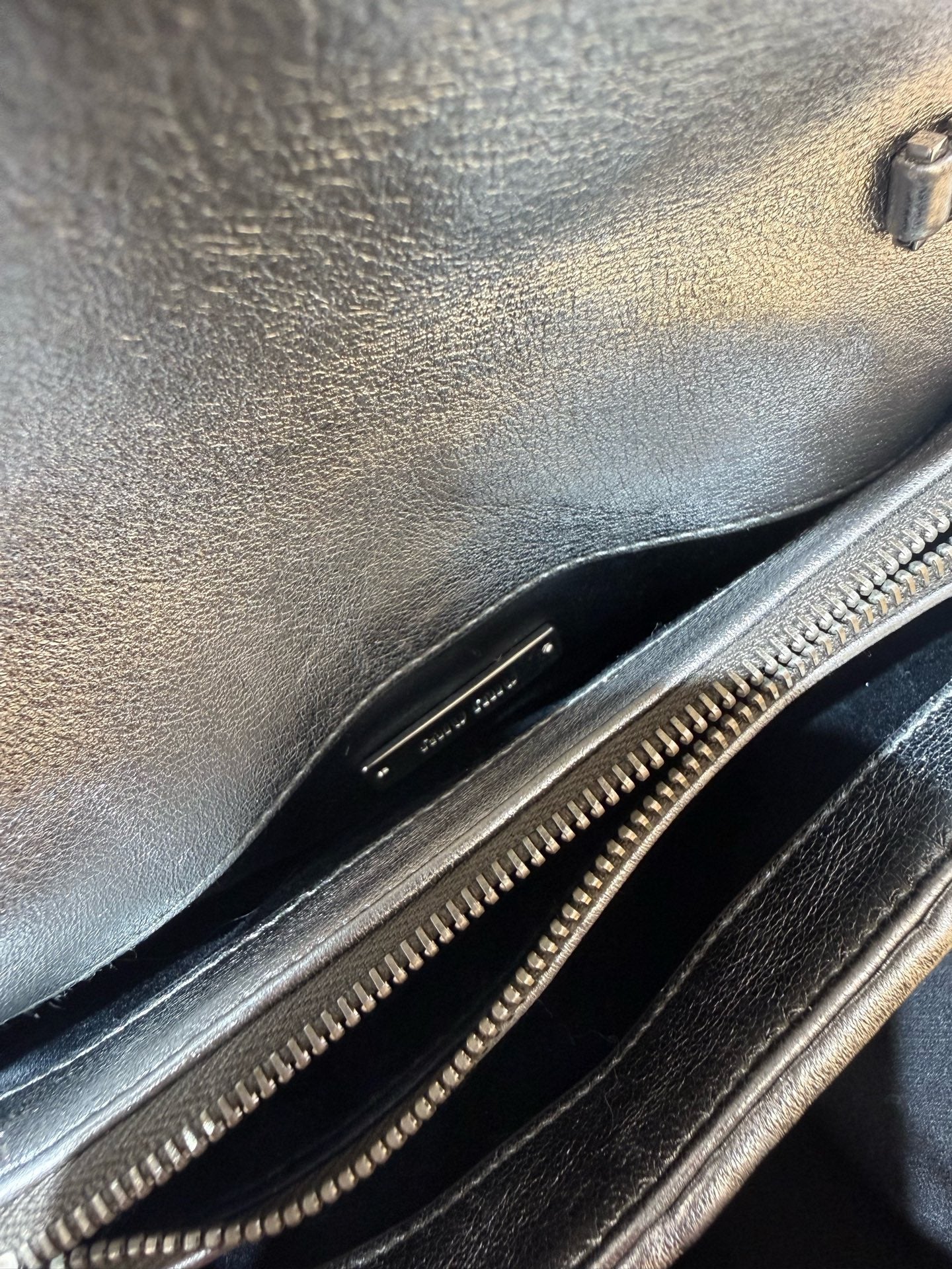 Miu Miu - Matelassé Crystal Chain Flap Bag - Lambskin leather - Silver - (mini)