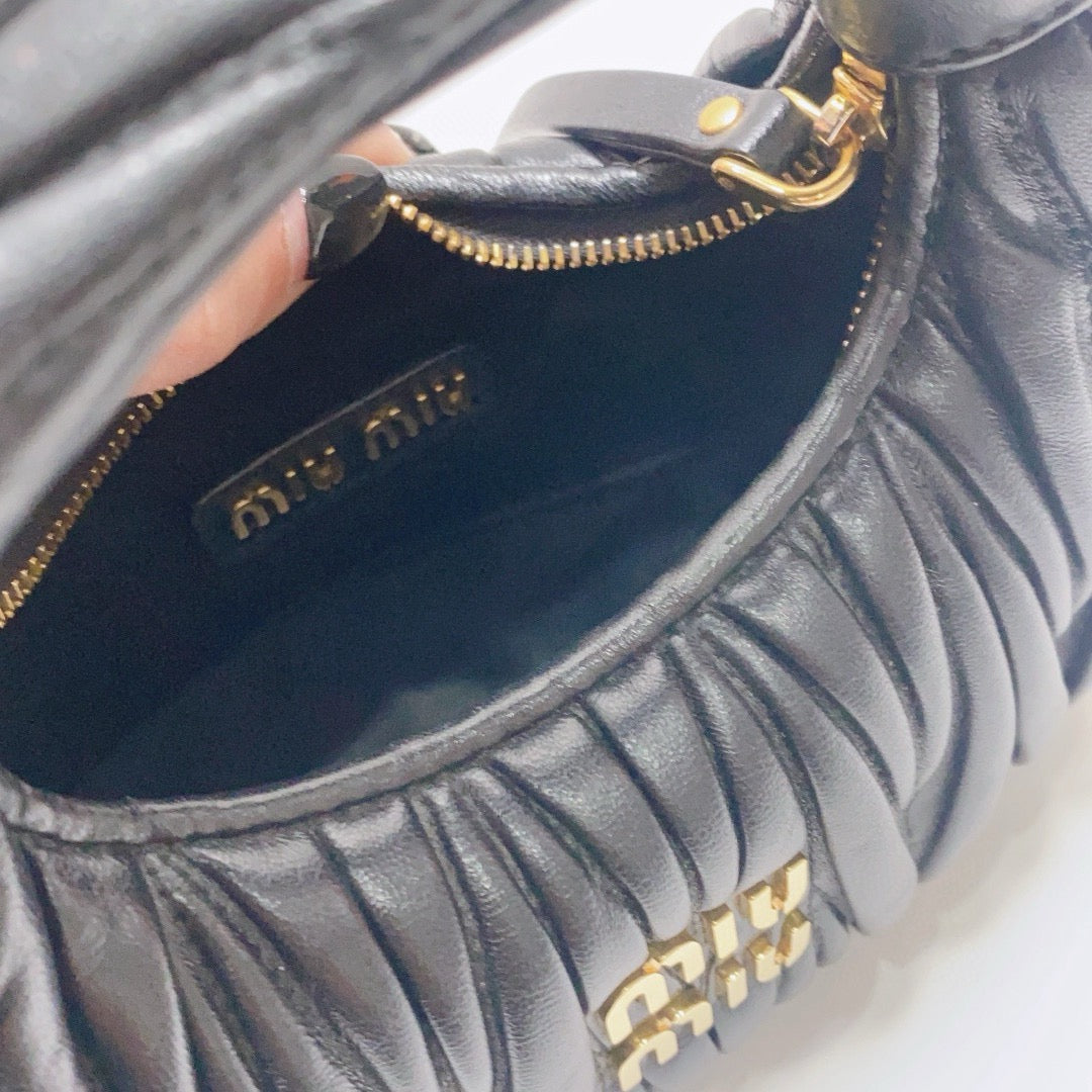 Miu Miu - Matelassé Hobo Bag - Lambskin leather - Black - (mini)