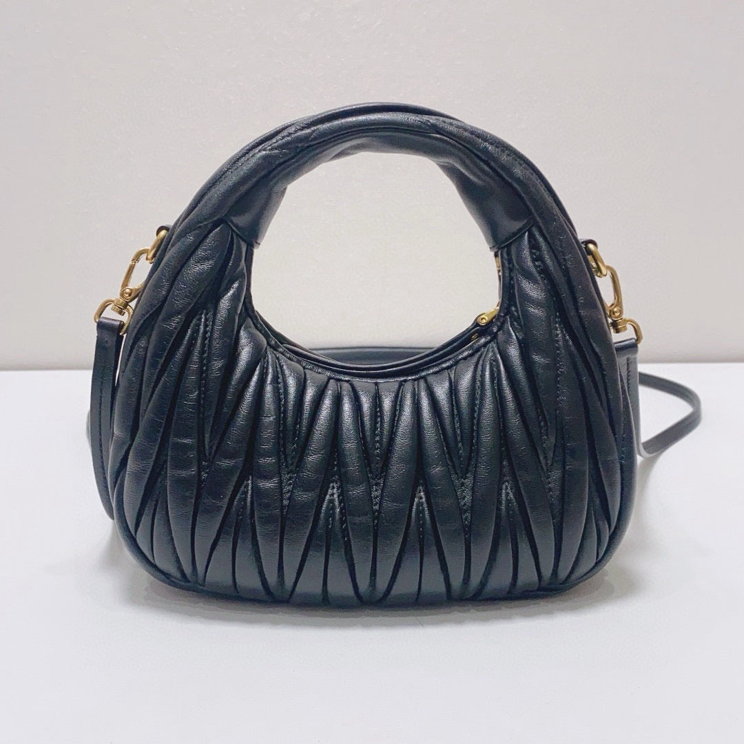 Miu Miu - Matelassé Hobo Bag - Lambskin leather - Black - (mini)