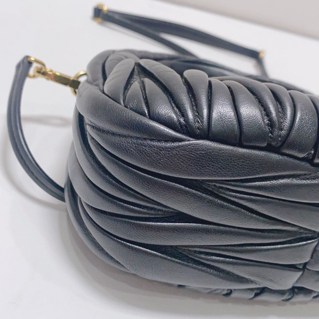 Miu Miu - Matelassé Hobo Bag - Lambskin leather - Black - (mini)