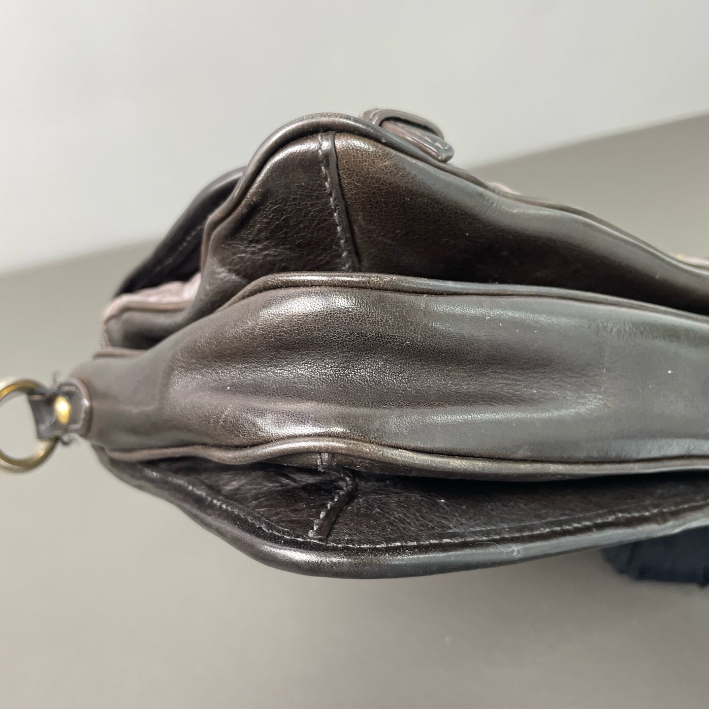 Miu Miu - Matelassé Messenger Shoulder Bag - Lambskin leather - Grey - (Small)