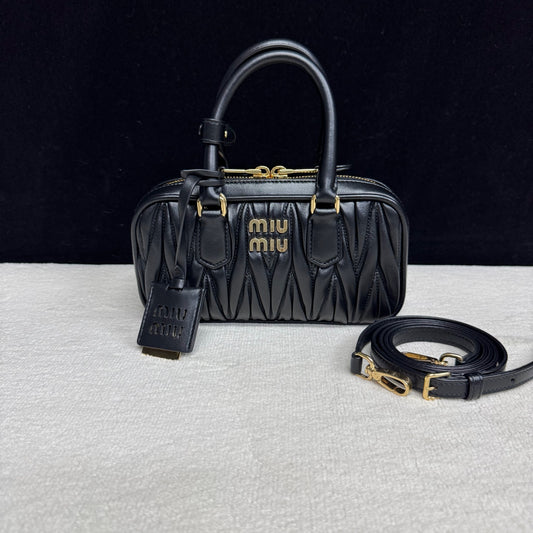 Miu Miu - Matelassé Mini Bowling Bag - Lambskin leather - Black - (mini)