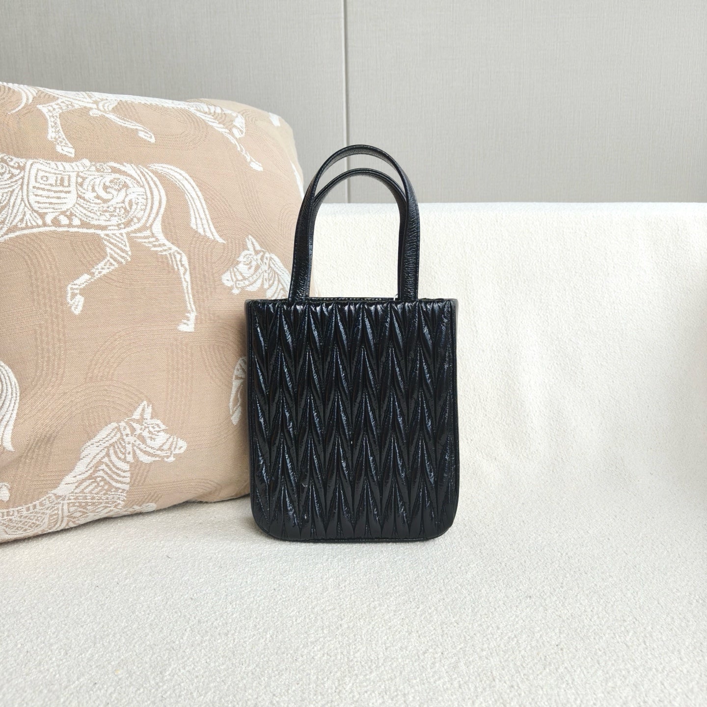 Miu Miu - Matelassé Mini Tote - Lambskin leather - Black - (mini)