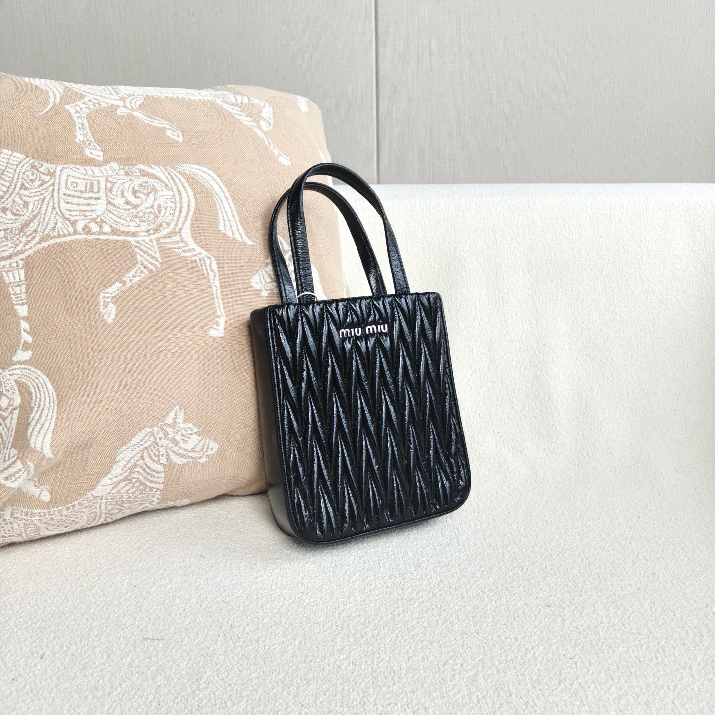 Miu Miu - Matelassé Mini Tote - Lambskin leather - Black - (mini)