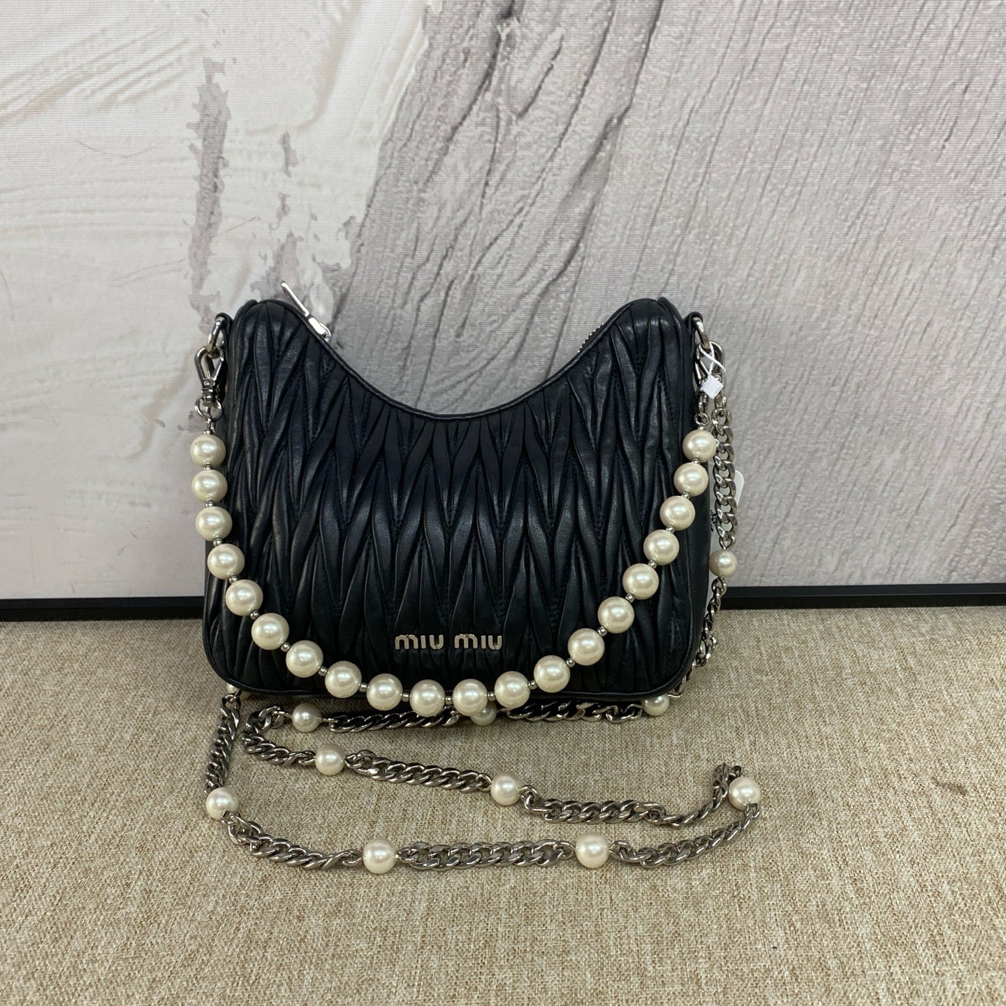 Miu Miu - Matelassé Pearl Chain Hobo Bag - Lambskin leather - Black - (mini)