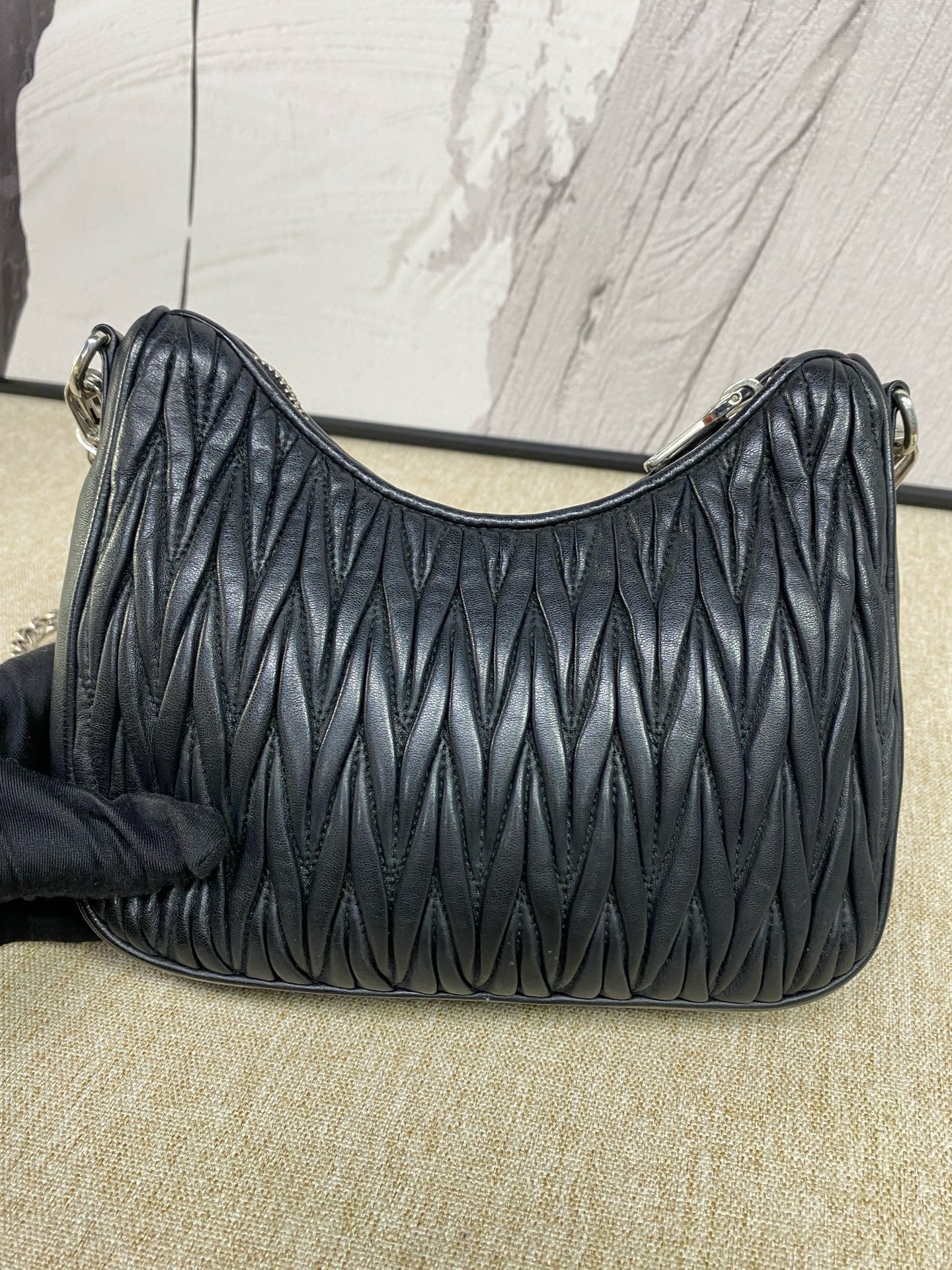 Miu Miu - Matelassé Pearl Chain Hobo Bag - Lambskin leather - Black - (mini)