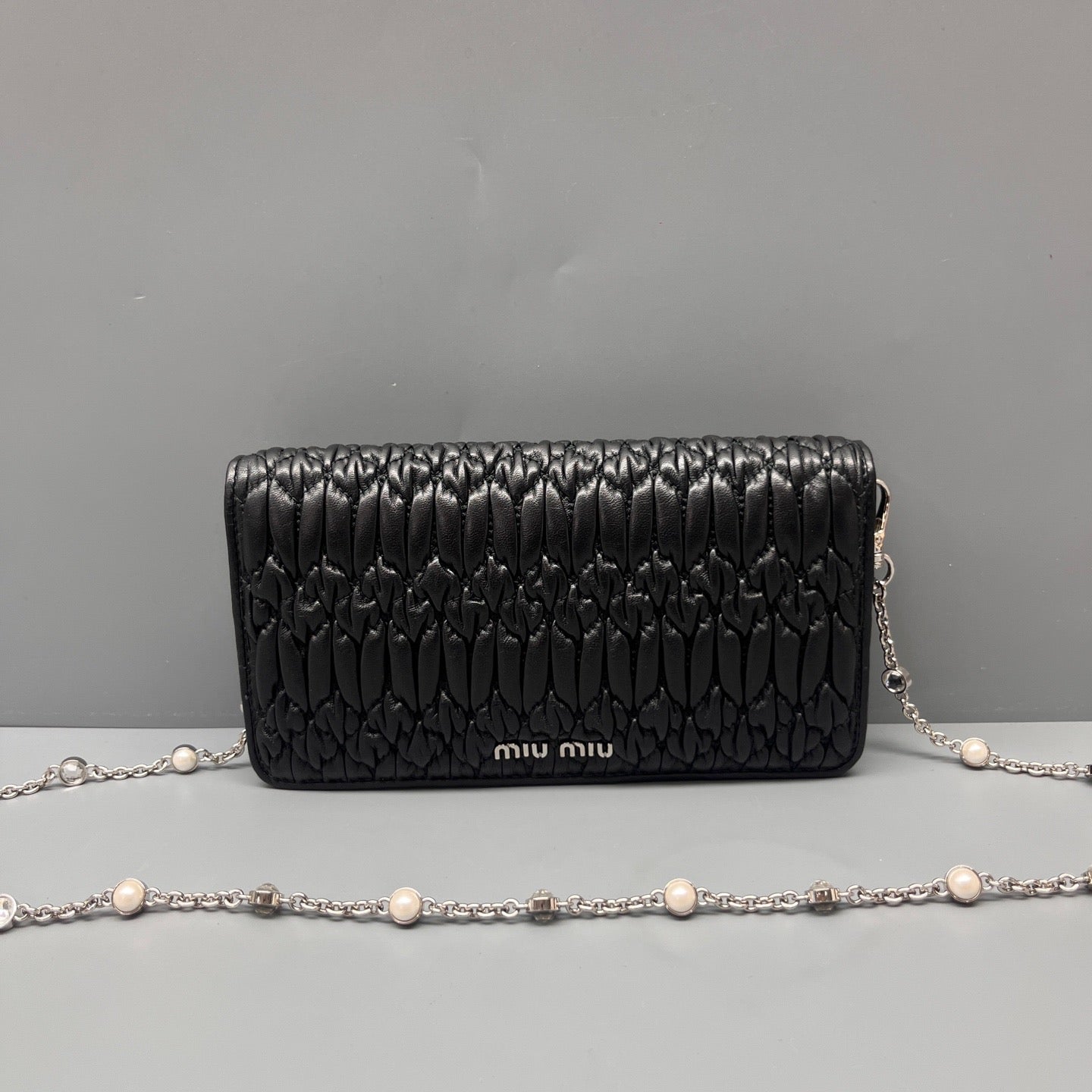 Miu Miu - Matelassé Pleated Jewel Chain Bag - Matelassé leather - Black with Silver-Tone Hardware - (mini)